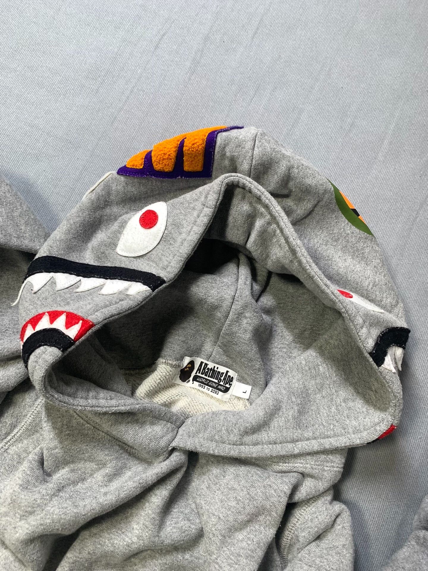 Bape Bape Gray Shark Hoodie Size US L / EU 52-54 / 3 - 5 Thumbnail