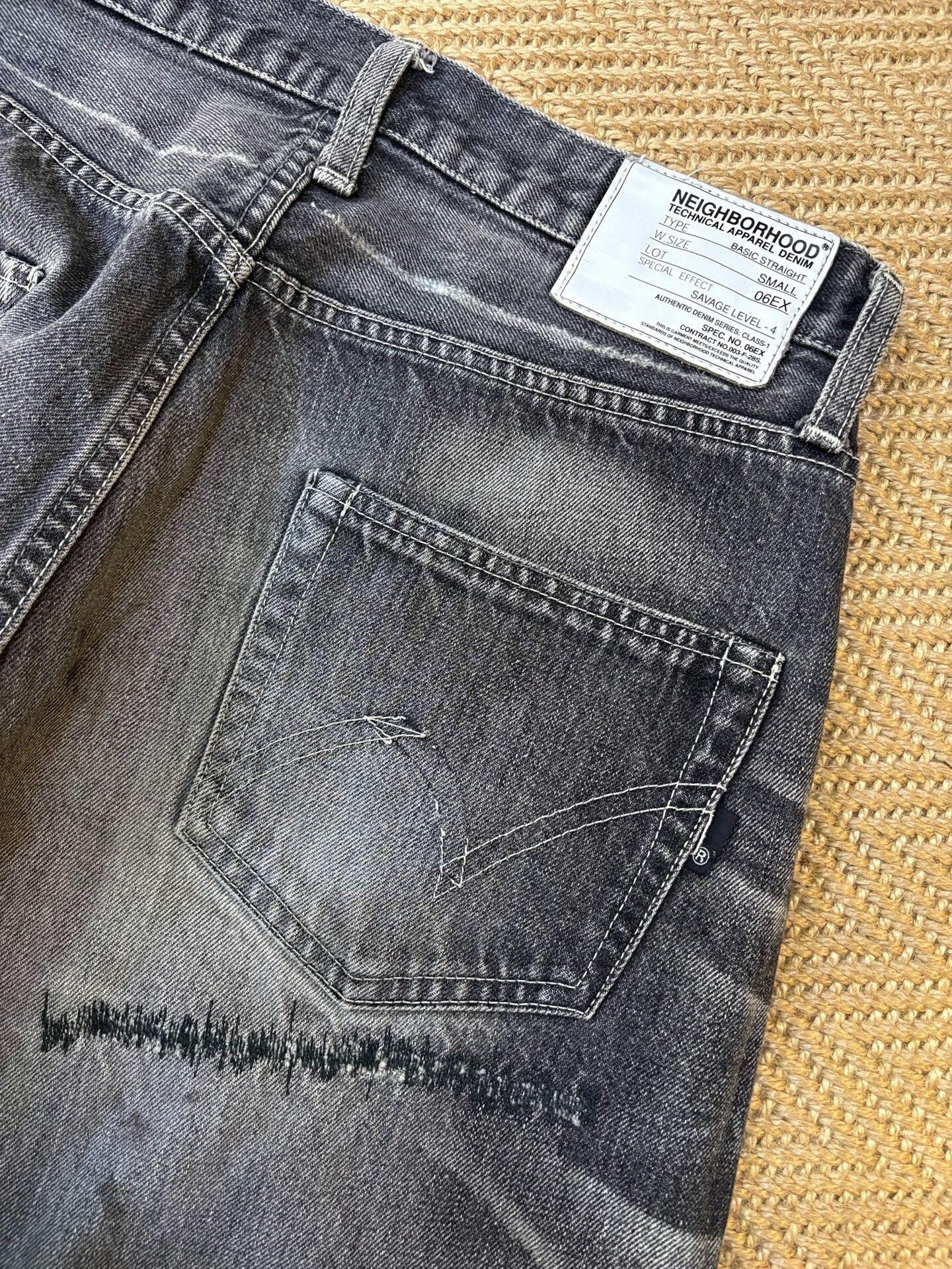 Neighborhood NEIGHBORHOOD 06EX KNEEL Distressed Jeans Size US 26 / EU 42 - 6 Thumbnail