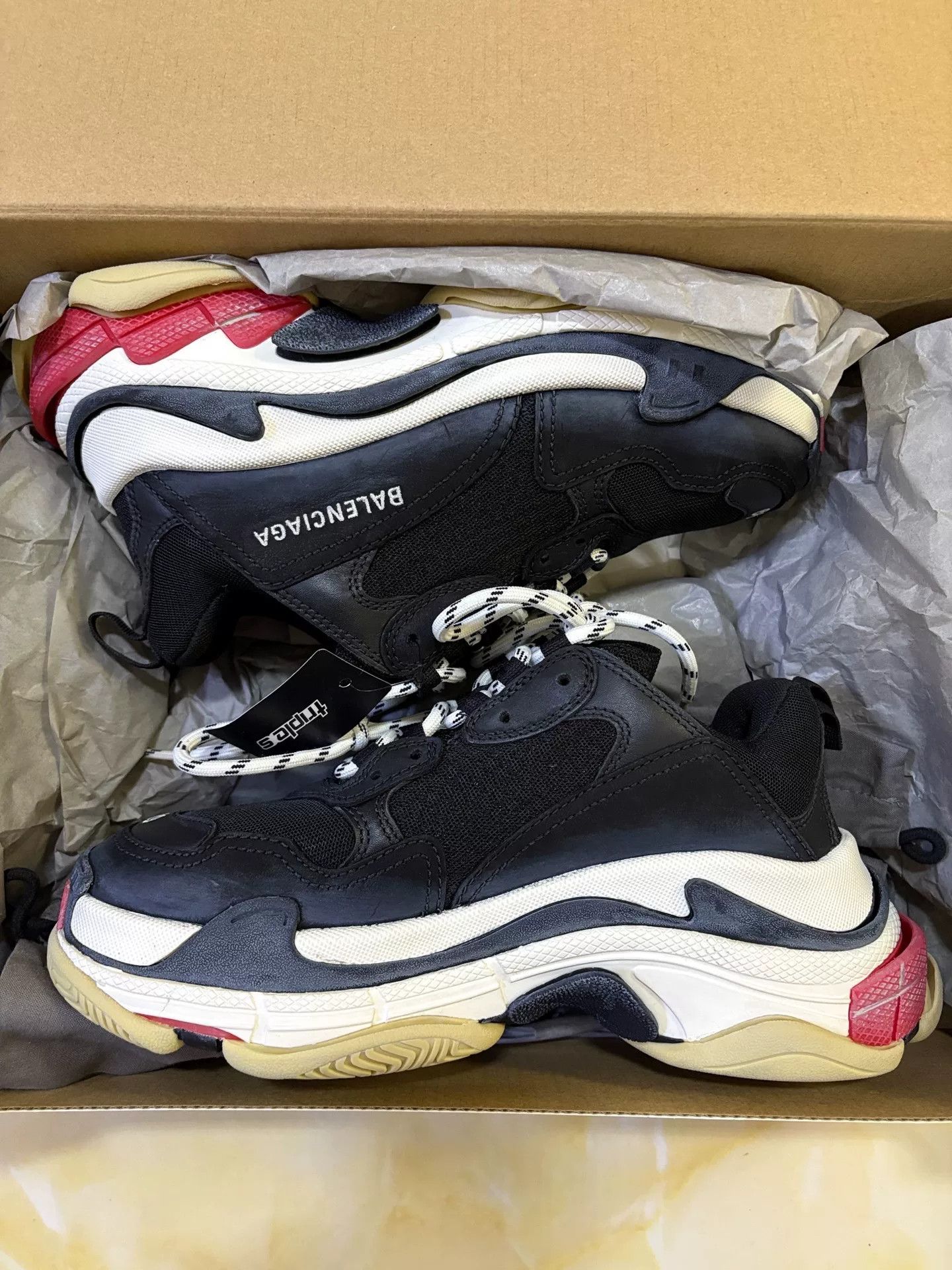 Balenciaga Balenciaga Triple S OG Distressed Black Red Size US 6 / EU 39 - 4 Thumbnail