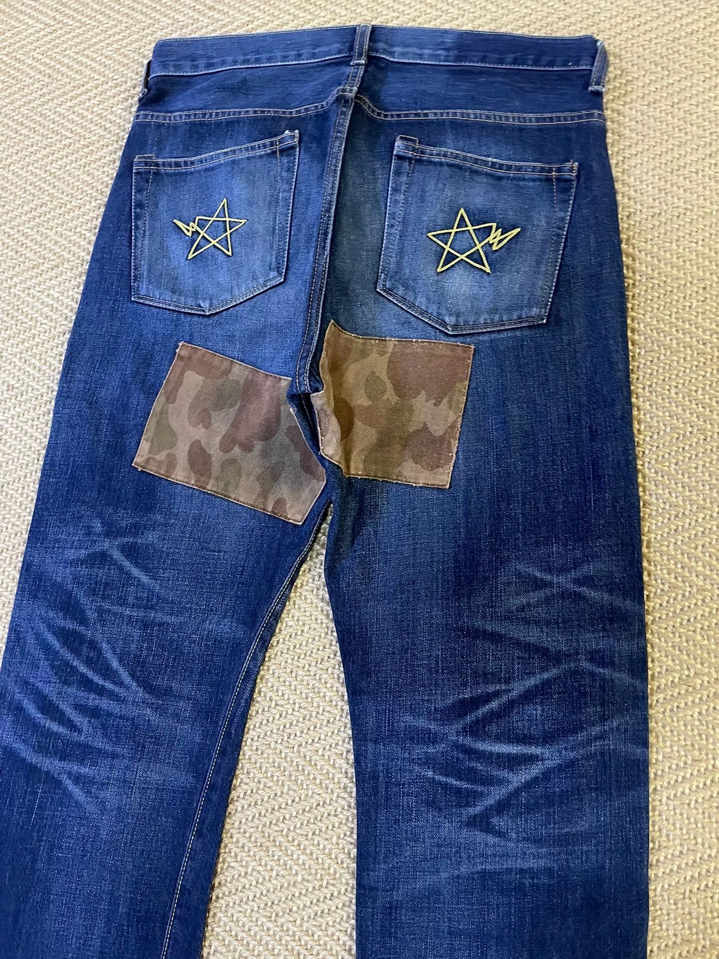 Bape BAPE Camo Patch Distressed Jeans Size US 26 / EU 42 - 6 Thumbnail