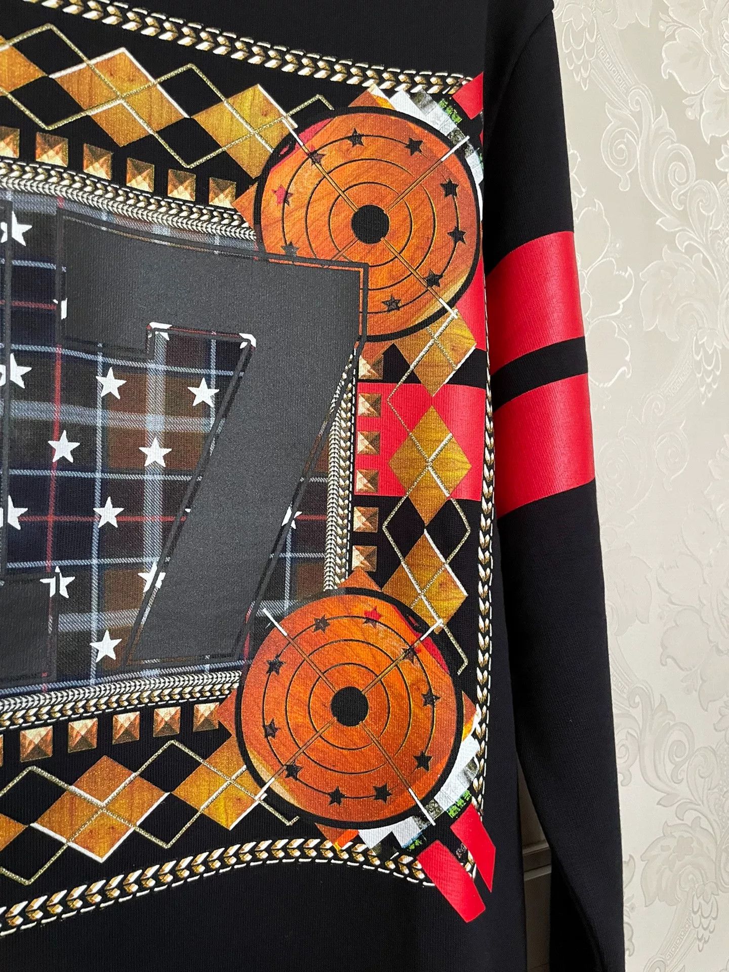 Givenchy Givenchy 17 Target Sweatshirt Size US S / EU 44-46 / 1 - 5 Thumbnail