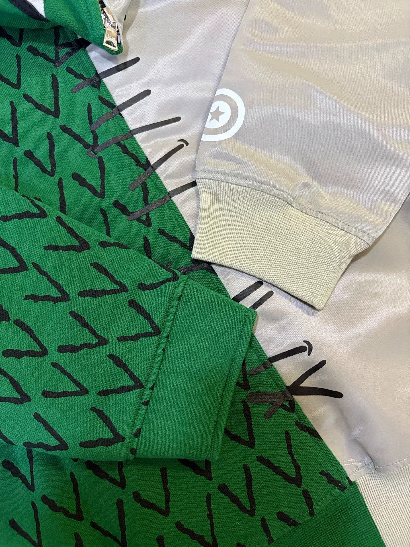 Bape Bape x Ambush Spliced Shark Hoodie Size US M / EU 48-50 / 2 - 5 Thumbnail
