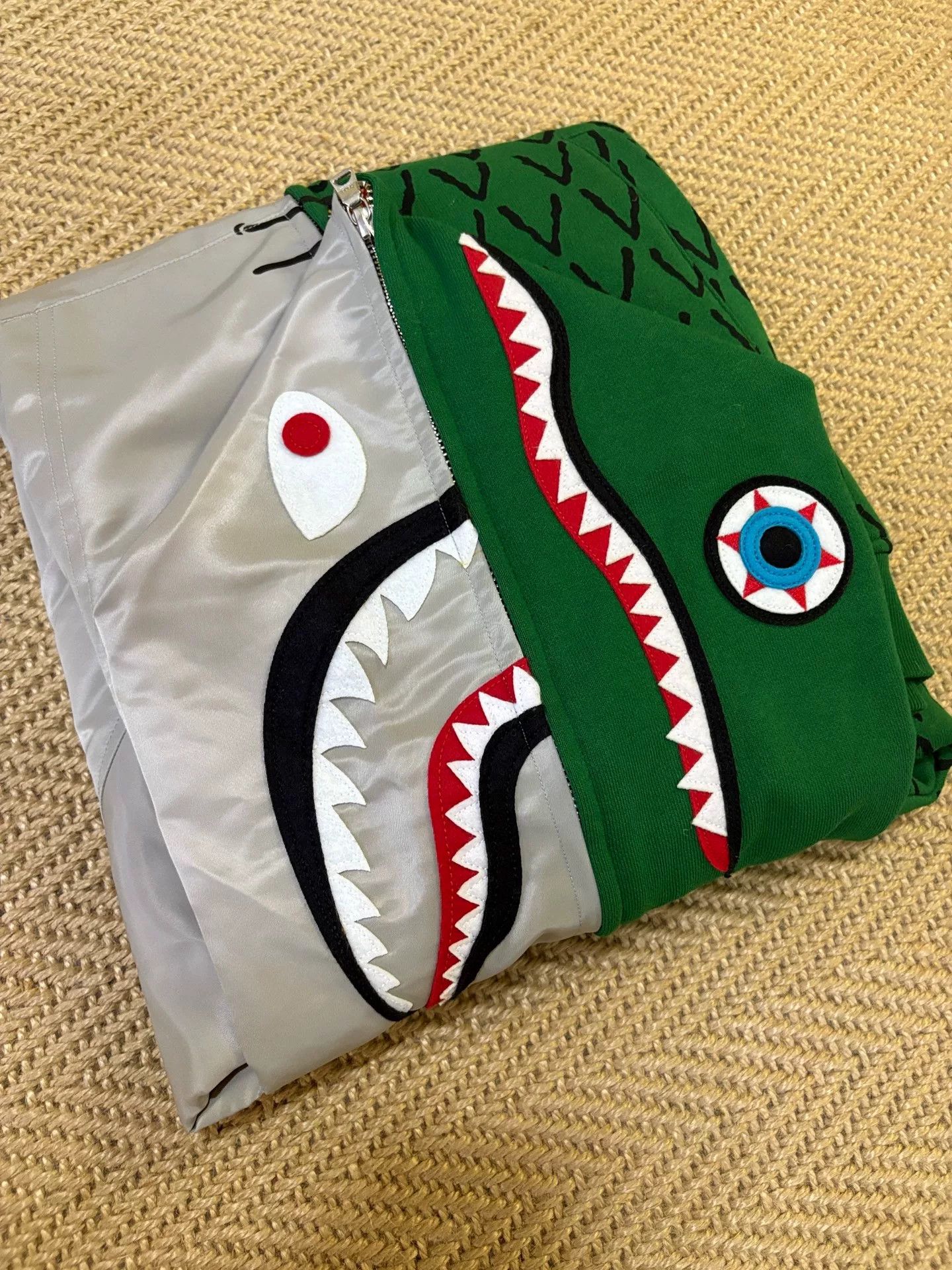 Bape Bape x Ambush Spliced Shark Hoodie Size US M / EU 48-50 / 2 - 3 Thumbnail