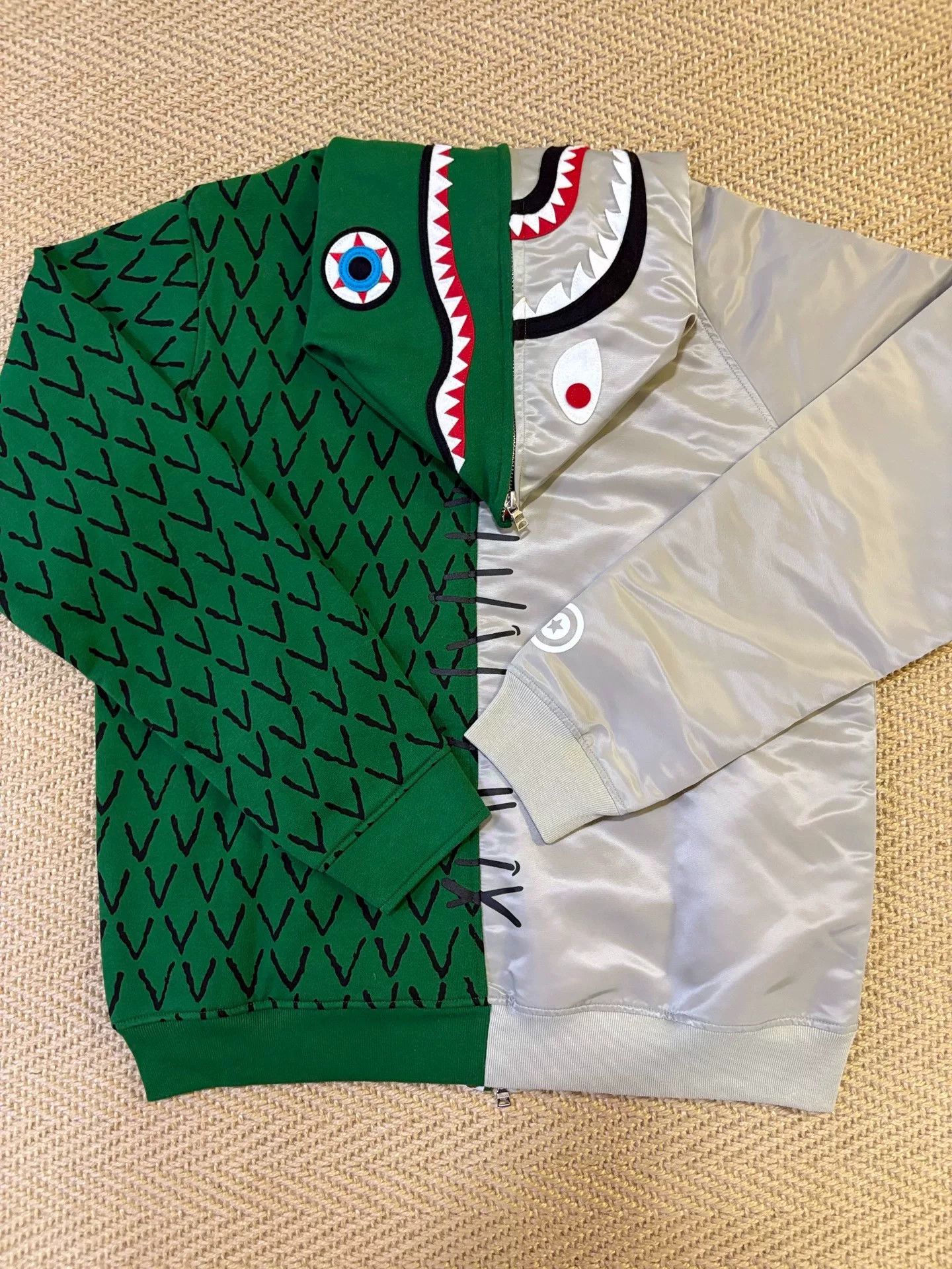 Bape Bape x Ambush Spliced Shark Hoodie Size US M / EU 48-50 / 2 - 2 Thumbnail