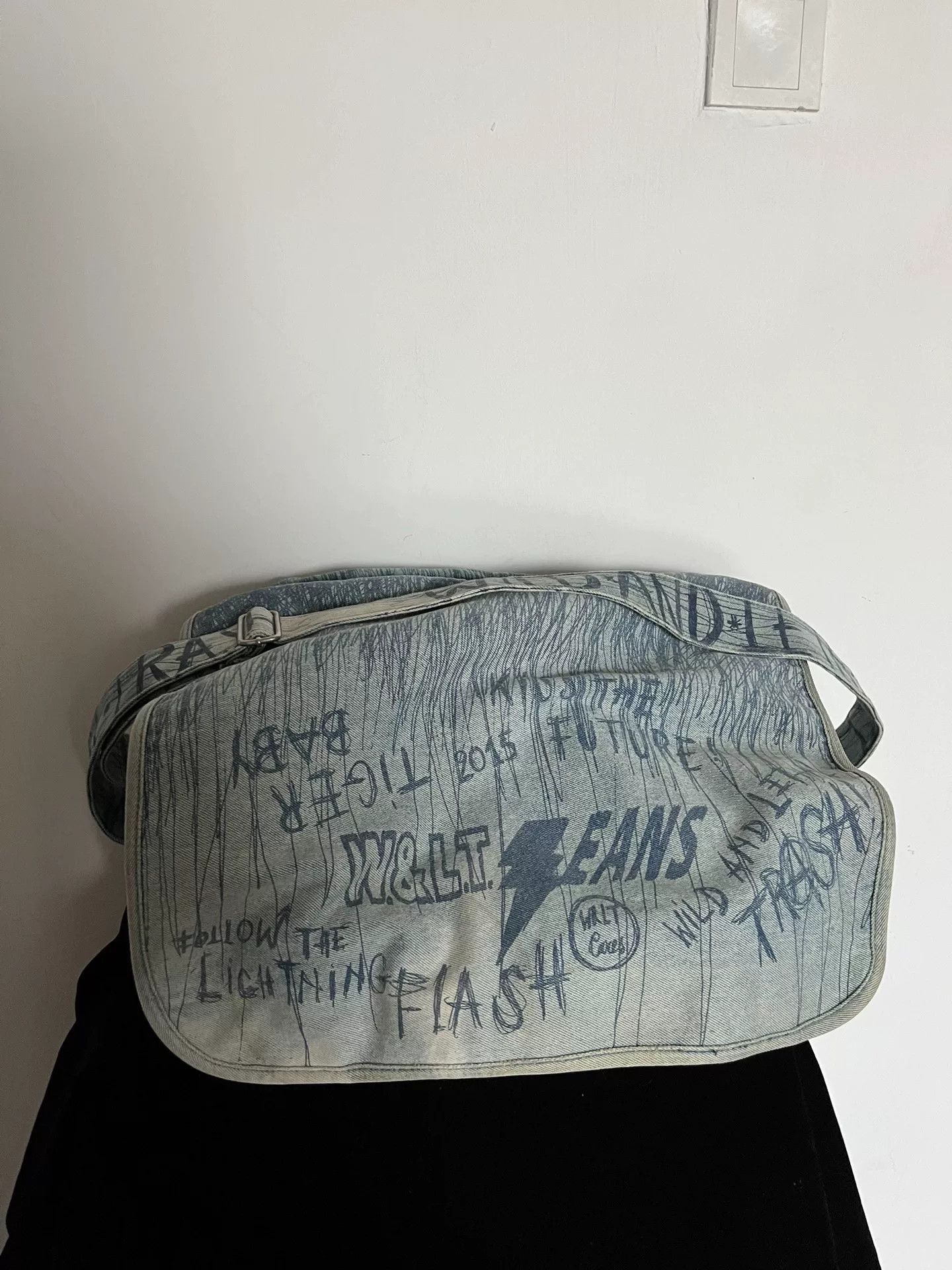 Walter Van Beirendonck Walter Van Beirendonck Graffiti Crossbody Bag Size ONE SIZE - 4 Thumbnail