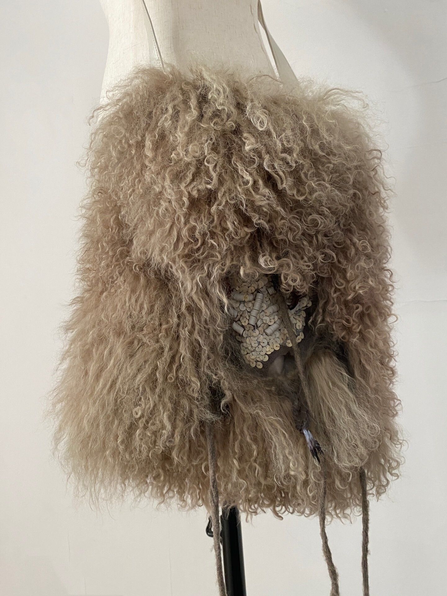 Share Spirit Homme Share Spirit Furry Tassel Crossbody Bag Size ONE SIZE - 2 Thumbnail