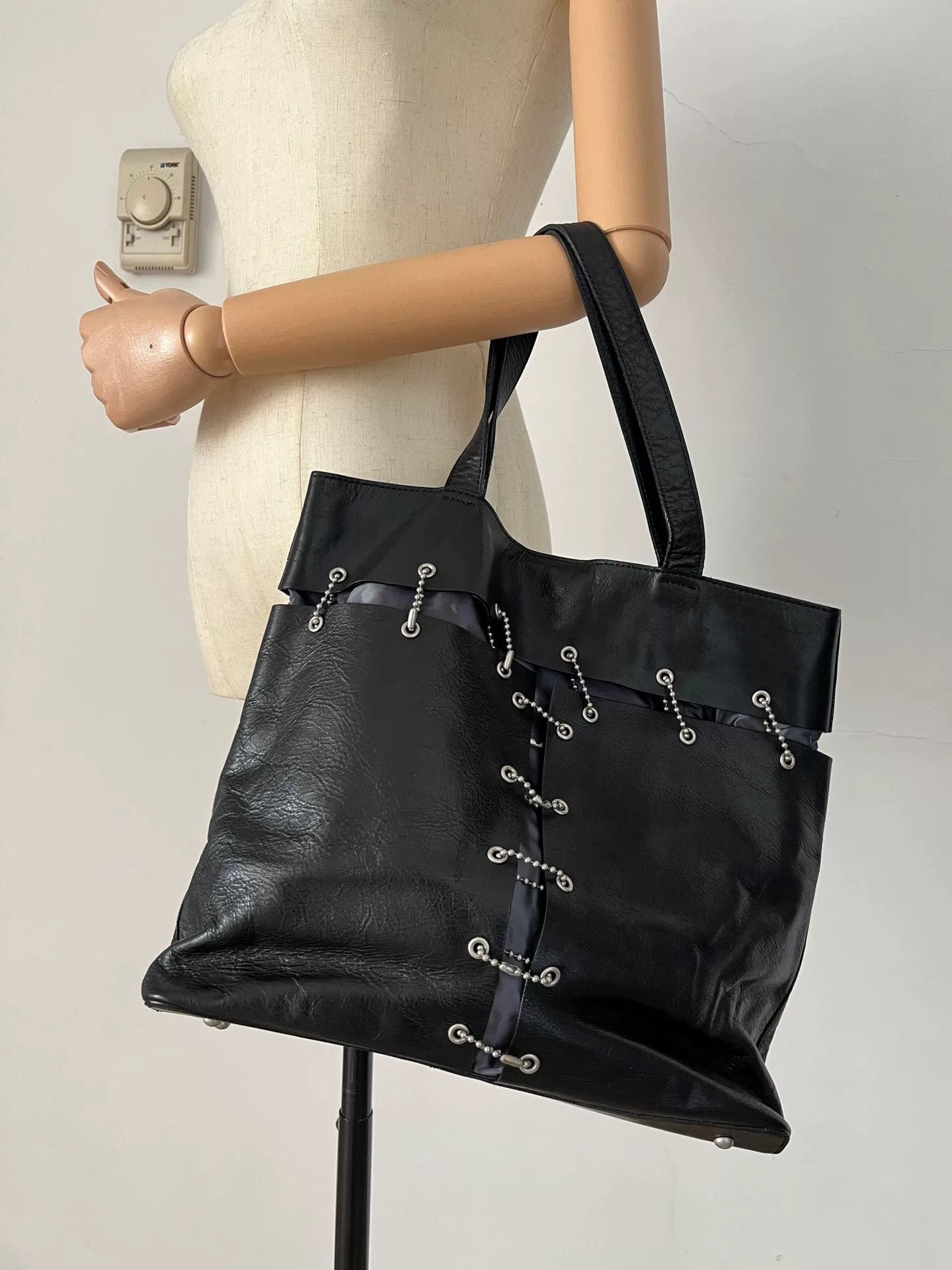 Jean Paul Gaultier Jean Paul Gaultier Chain Leather Handbag Size ONE SIZE - 2 Thumbnail