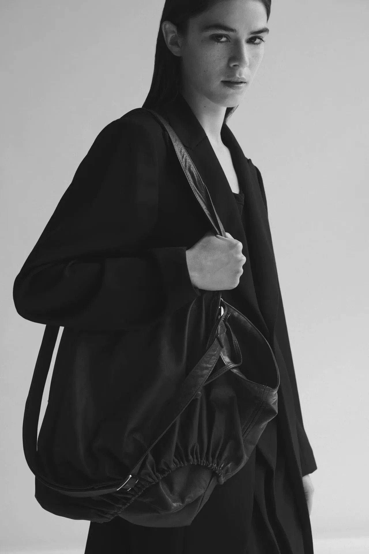Yohji Yamamoto Yohji Yamamoto Discord Irregular Tote Size ONE SIZE - 4 Thumbnail