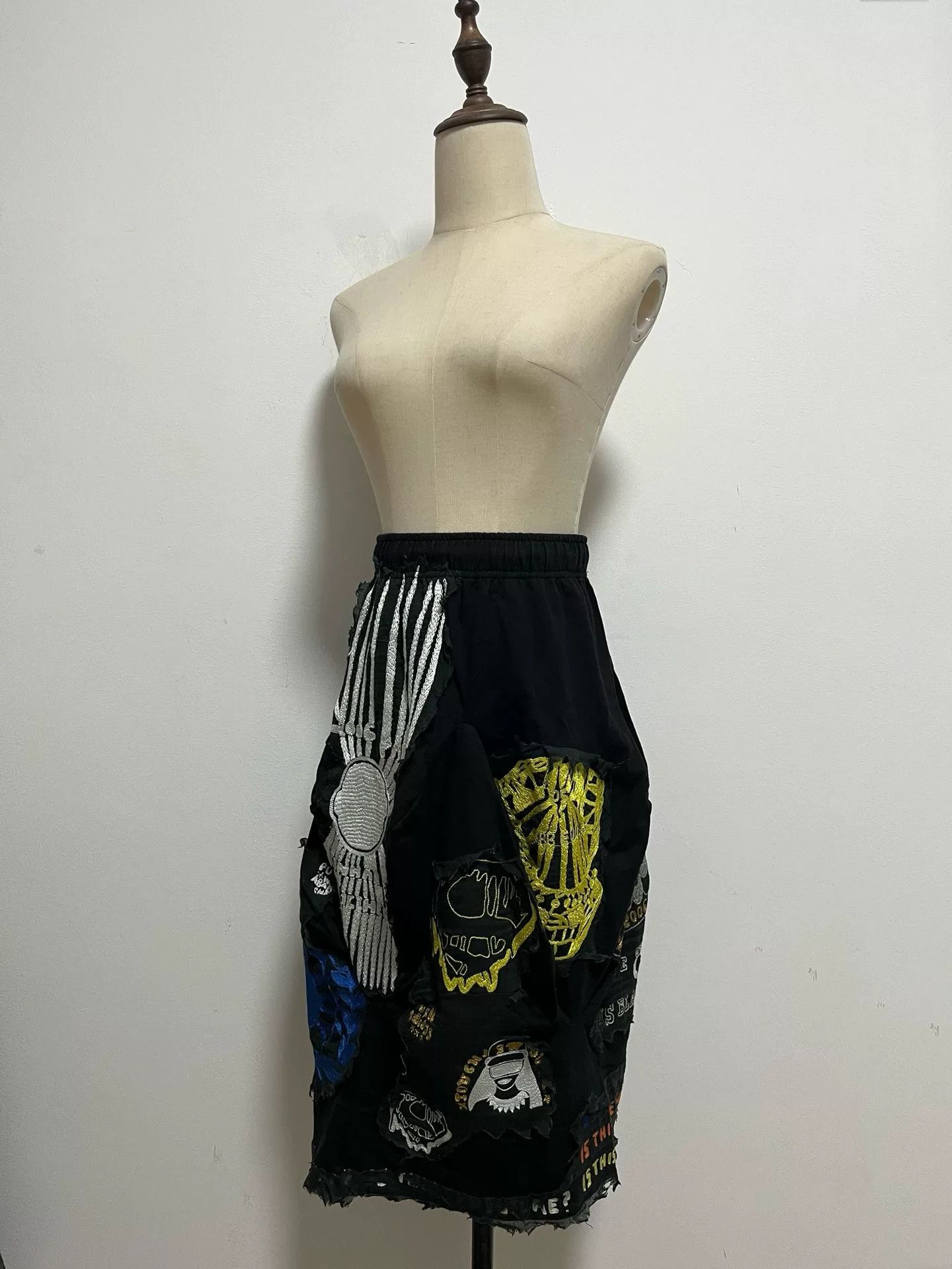 Bernhard Willhelm Bernhard Willhelm Graffiti Embroidery Skirt Size 36" / US 14 / IT 50 - 3 Thumbnail