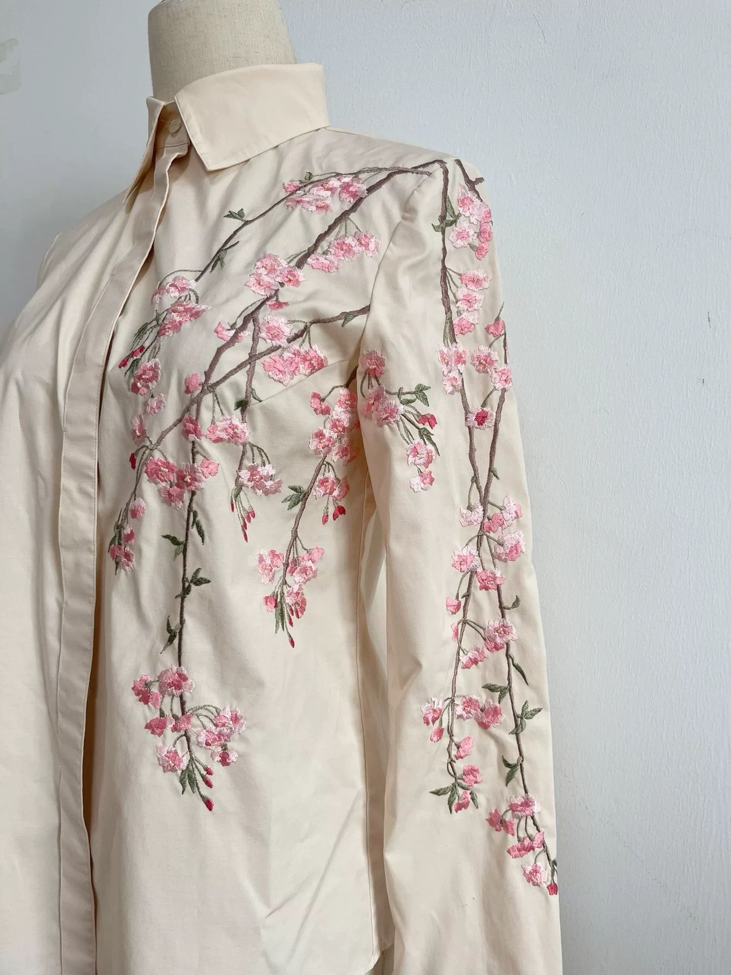 Vivienne Tam Vivienne Tam Floral Embroidered Shirt Size XS / US 0-2 / IT 36-38 - 5 Thumbnail