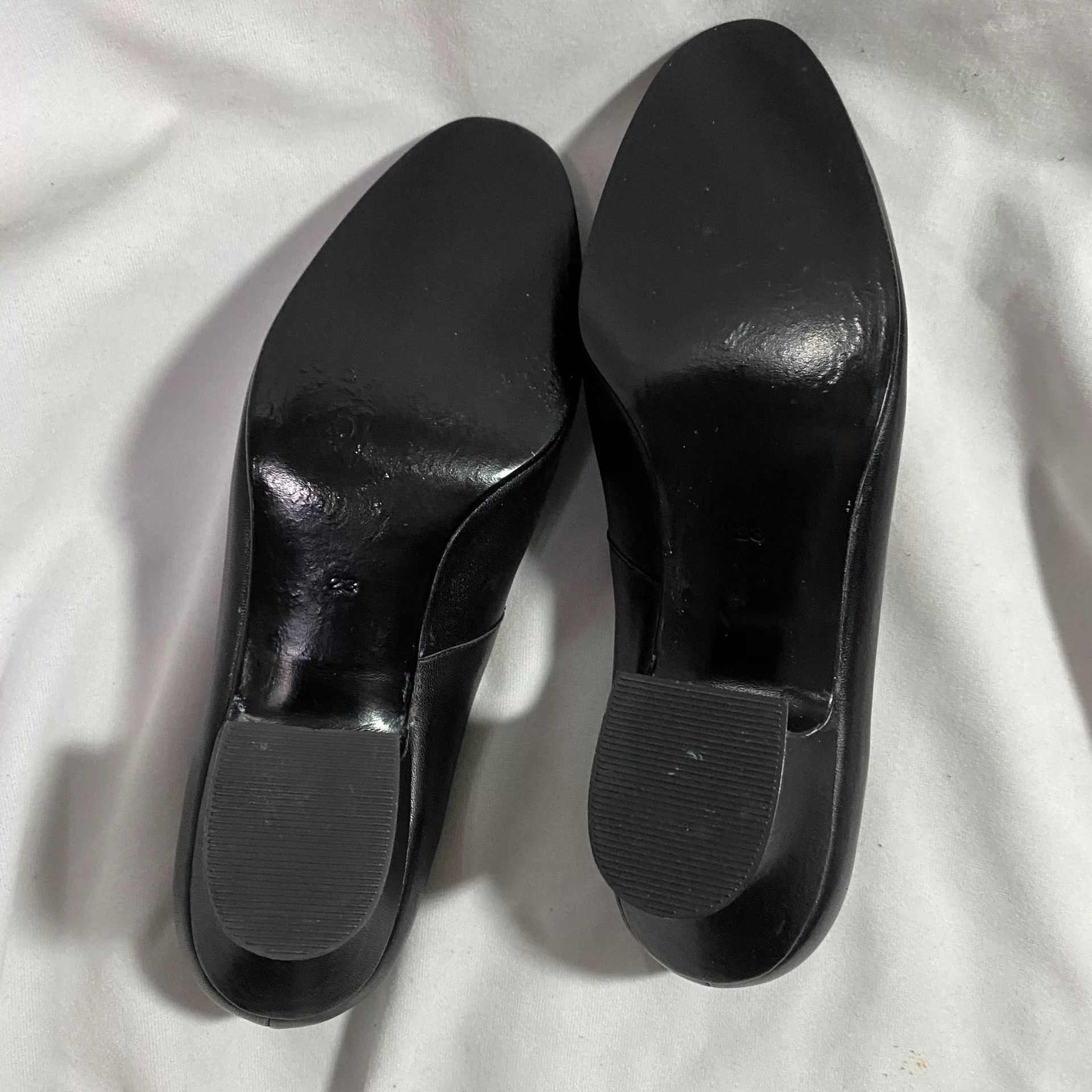 Comme des Garcons Comme des Garçons Mary Jane Leather Kitten Heels Size US 5 / IT 35 - 7 Thumbnail