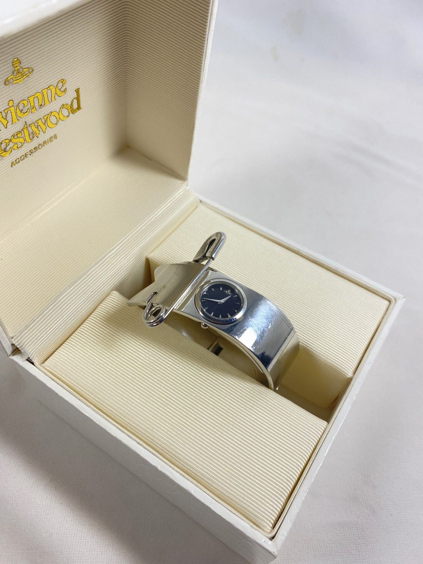 Vivienne Westwood Vivienne Westwood Women's Watch Size ONE SIZE - 5 Thumbnail