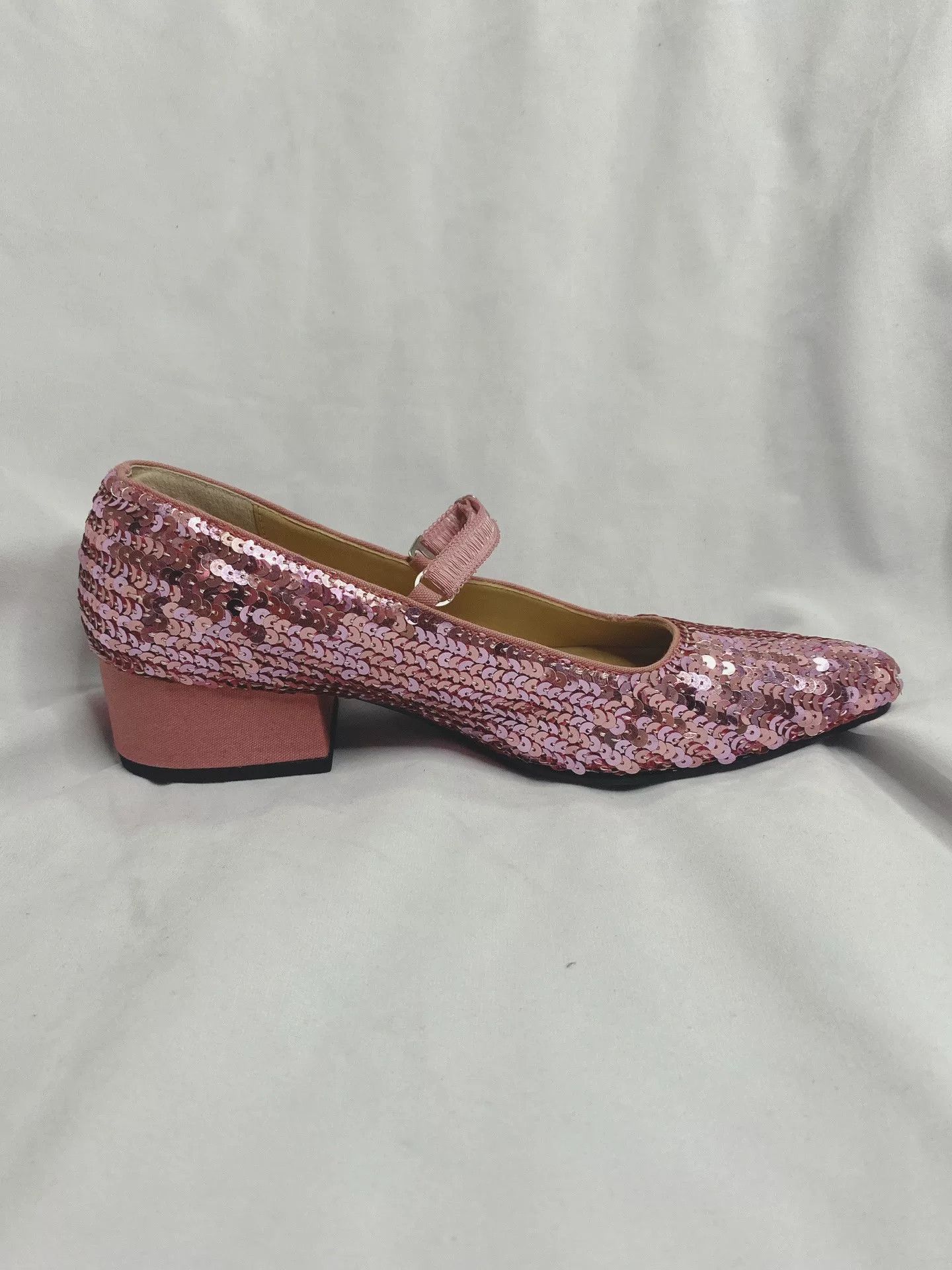 Junya Watanabe Junya Watanabe Pink Sequin Mary Jane S Size US 5 / IT 35 - 2 Thumbnail