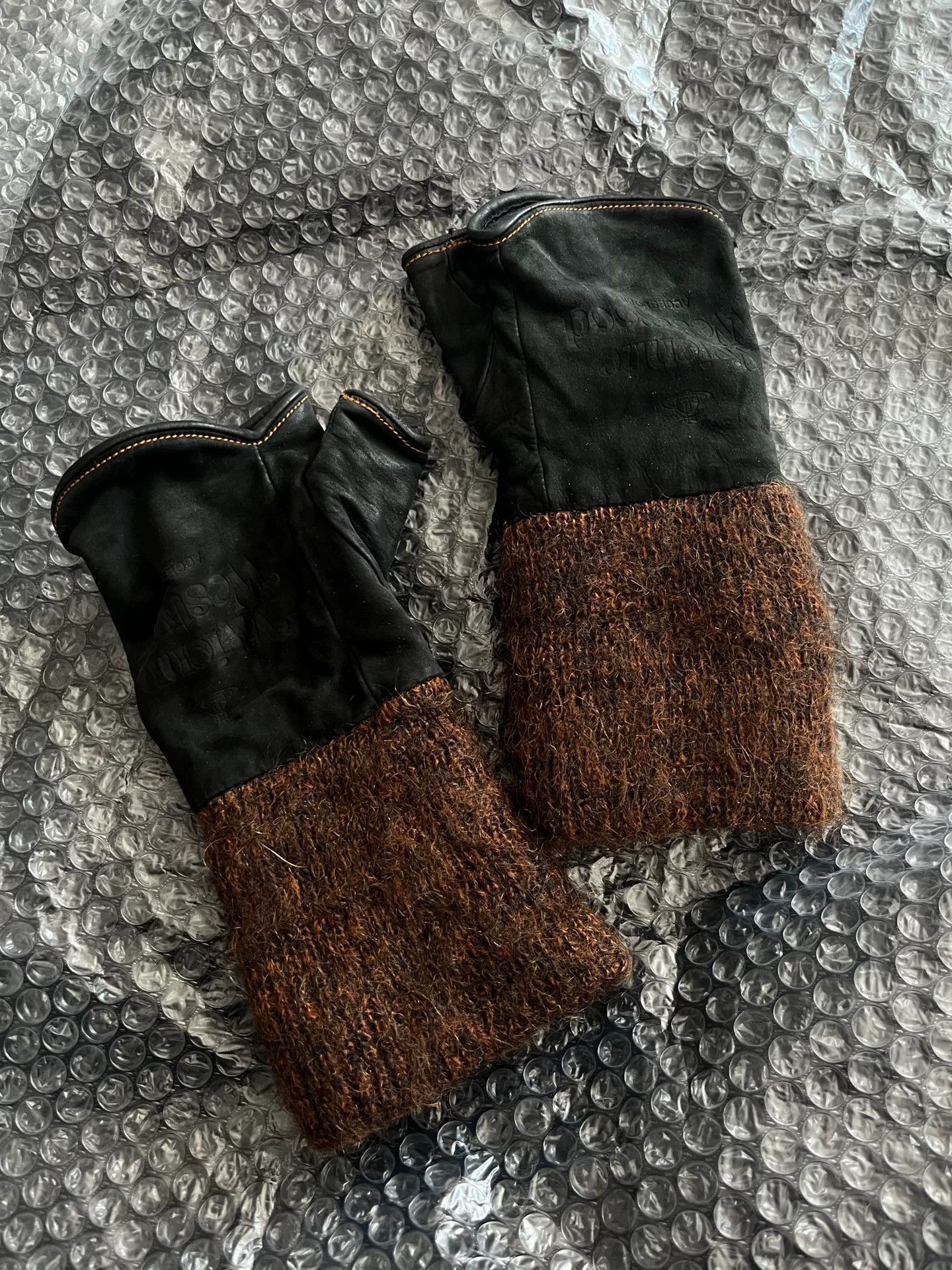 Vivienne Westwood Vivienne Westwood Leather Knit Gloves Size ONE SIZE - 5 Thumbnail