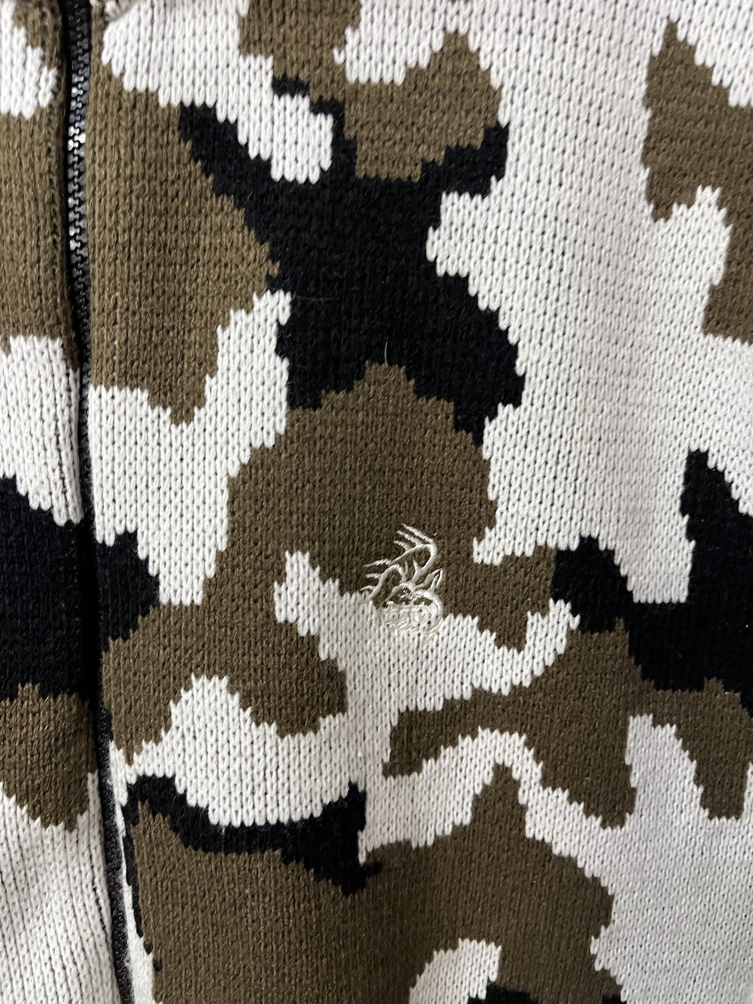 Vintage Vintage 2000s Snow Camo Full Zip Knit Cardigan Size XL Size US XL / EU 56 / 4 - 2 Thumbnail