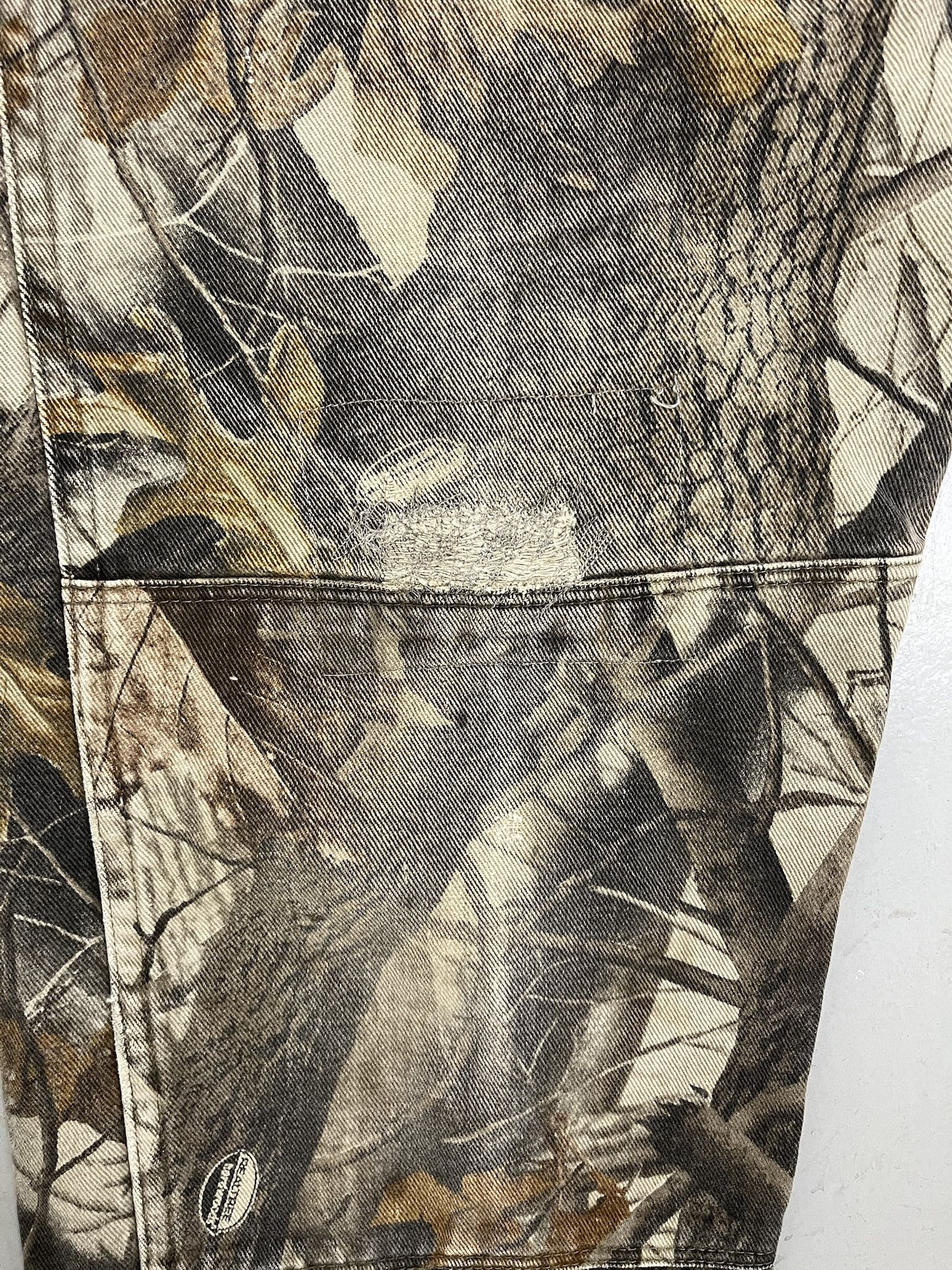 Vintage Vintage Realtree Camo Pants 2000s Wrangler Camo Print Jeans Size 37X30 Size US 37 - 3 Thumbnail