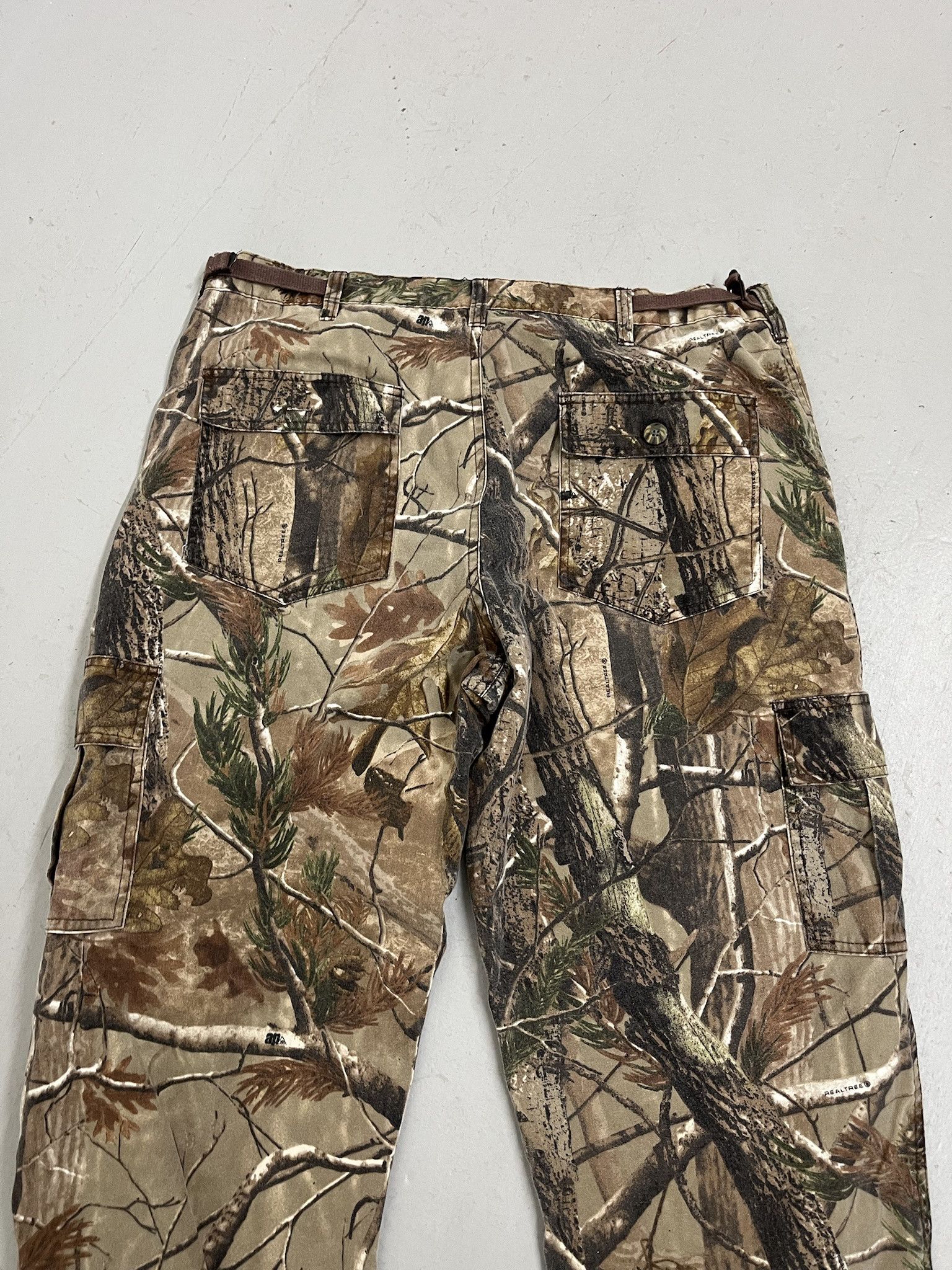 Vintage Vintage Realtree Camo Cargo Pants Size 38 Size US 38 / EU 54 - 4 Thumbnail