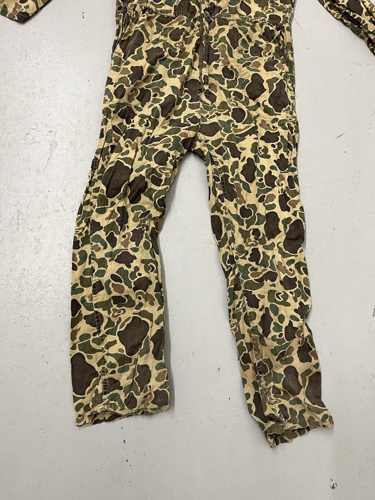 Carhartt × Vintage Vintage 1980s Black Sheep Camo Coverall One Piece Overall Size M Size US M / EU 48-50 / 2 - 3 Thumbnail