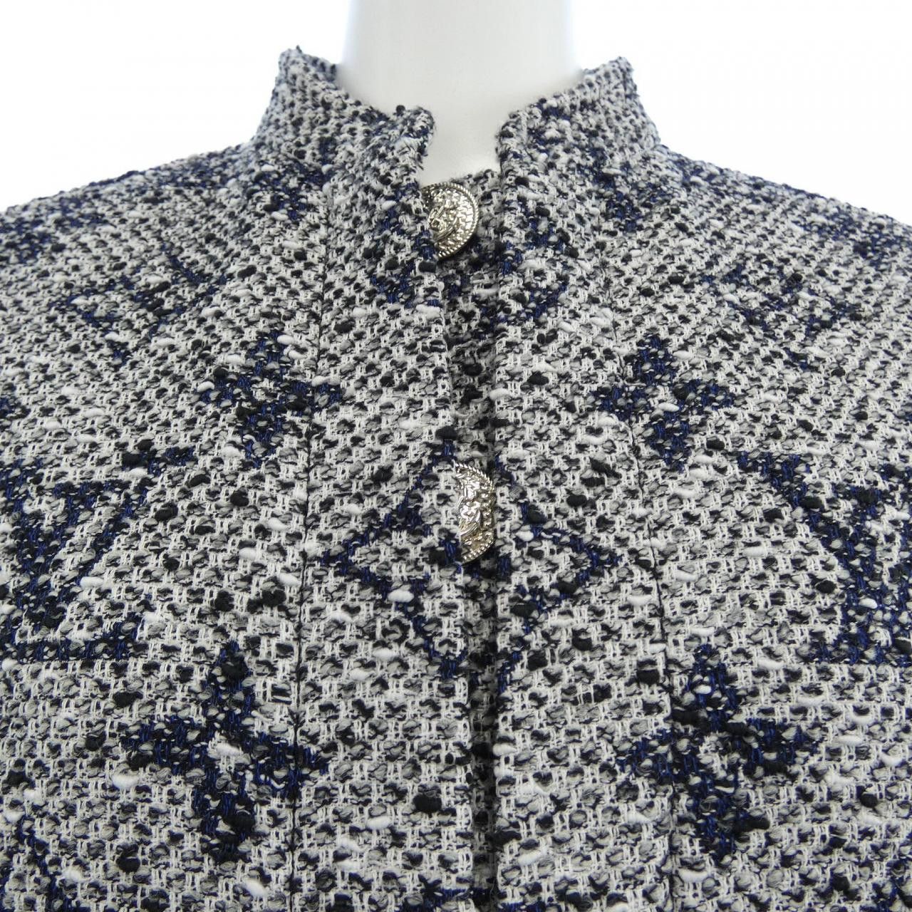 Louis Vuitton Louis Vuitton Louis Vuitton Coat Textile Outerwear FRCO30MCP DUTY FREE for USA Size ONE SIZE - 5 Thumbnail