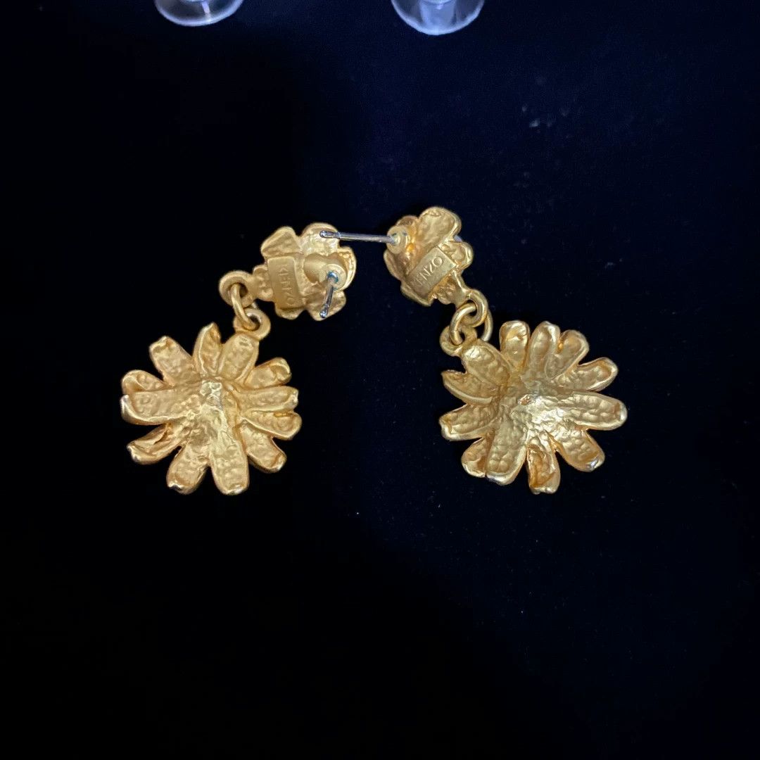 Kenzo KENZO Vintage Pearl Daisy Earrings Size ONE SIZE - 4 Thumbnail