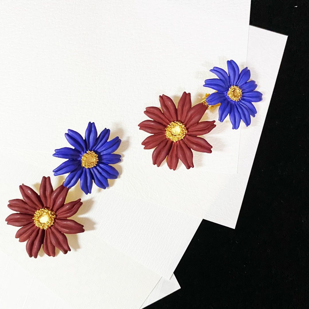 Kenzo Kenzo Sunflower Vintage Ear Clips Size ONE SIZE - 2 Thumbnail