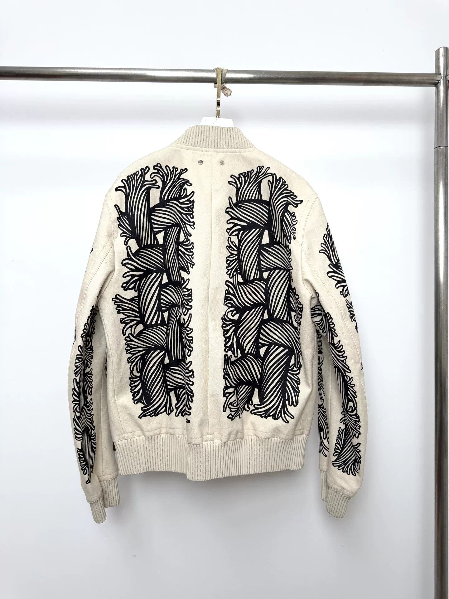 Louis Vuitton Louis Vuitton Isetan Limited Vine Jacket Size US S / EU 44-46 / 1 - 2 Thumbnail