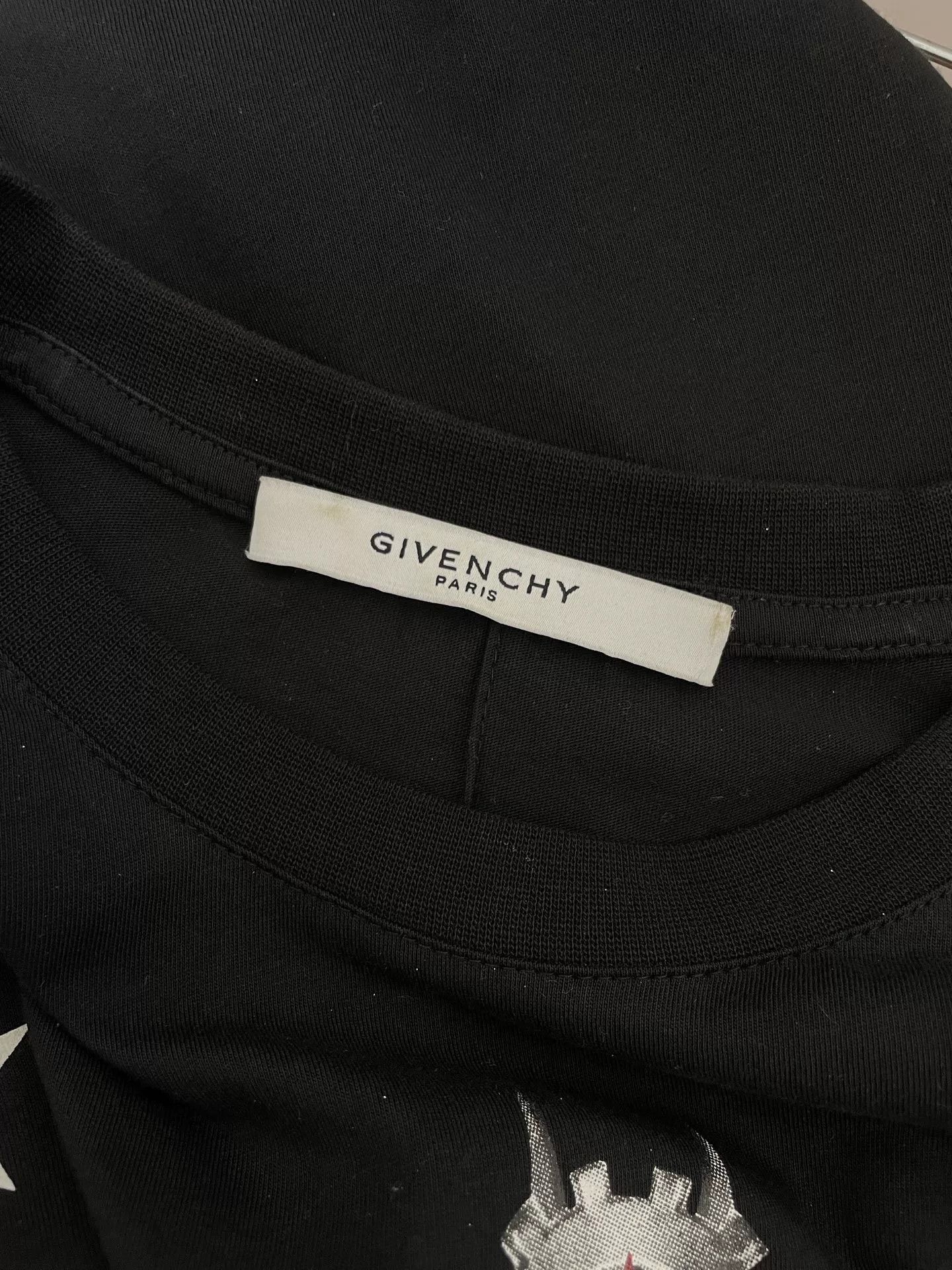 Givenchy Givenchy Black Short-Sleeve Shark Star T-shirt Size US M / EU 48-50 / 2 - 3 Thumbnail