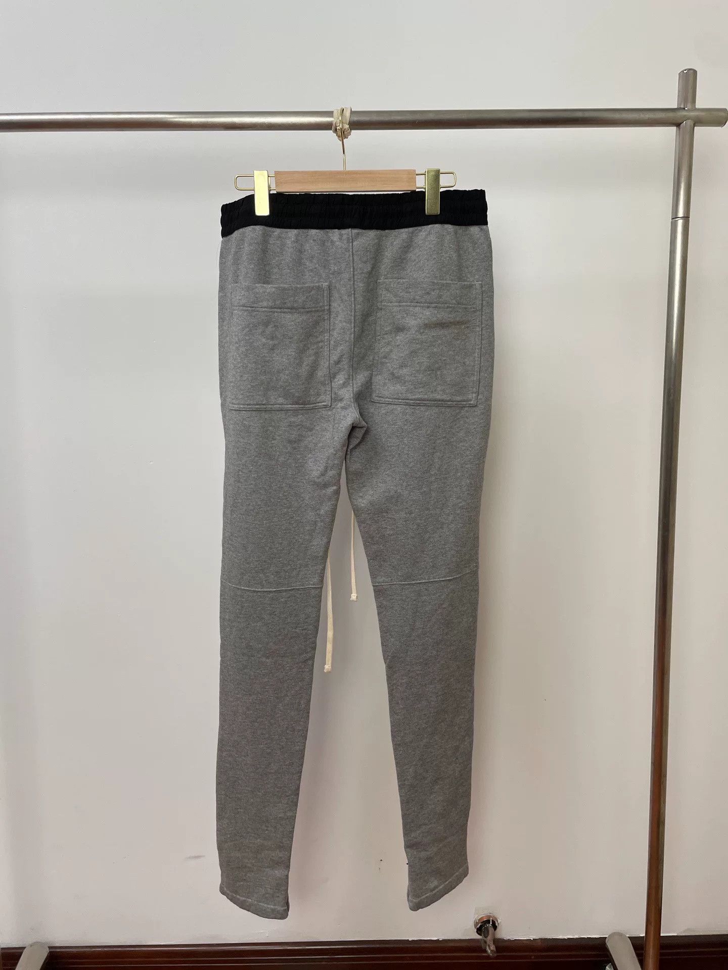 Fear of God FOG Fear of God Essentials Gray Casual Pants Size US 30 / EU 46 - 2 Thumbnail