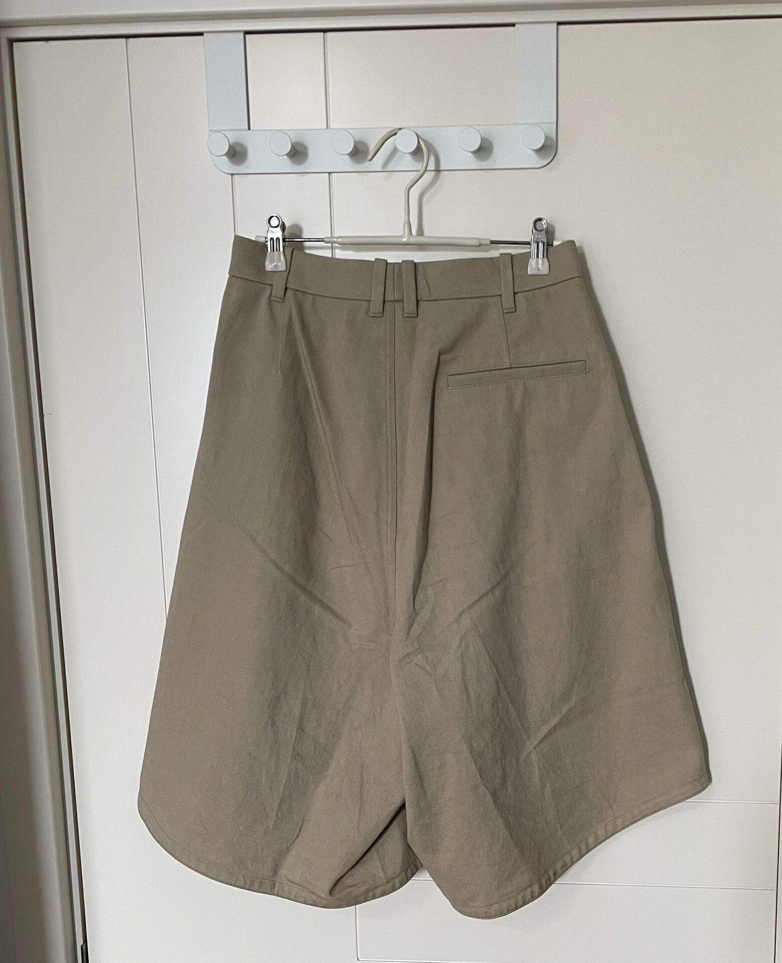 Hed Mayner Hed Mayner 22SS Runway Pleated Bermuda Shorts Size US 27 - 3 Thumbnail