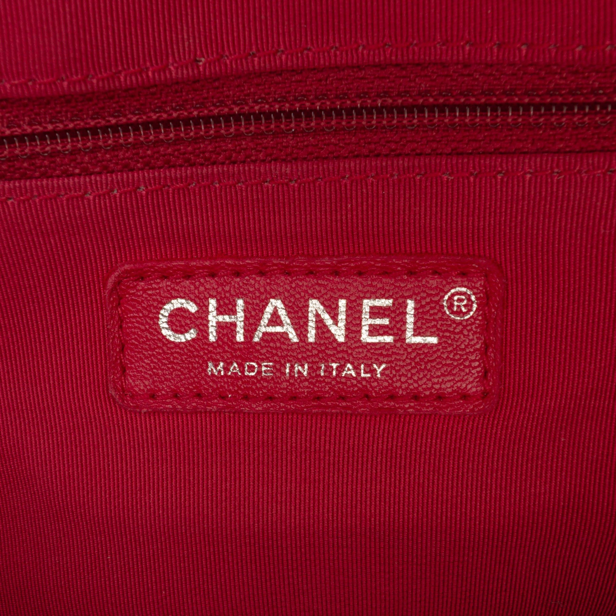 Chanel Medium Iridescent Calfskin Gabrielle Crossbody Size ONE SIZE - 5 Thumbnail