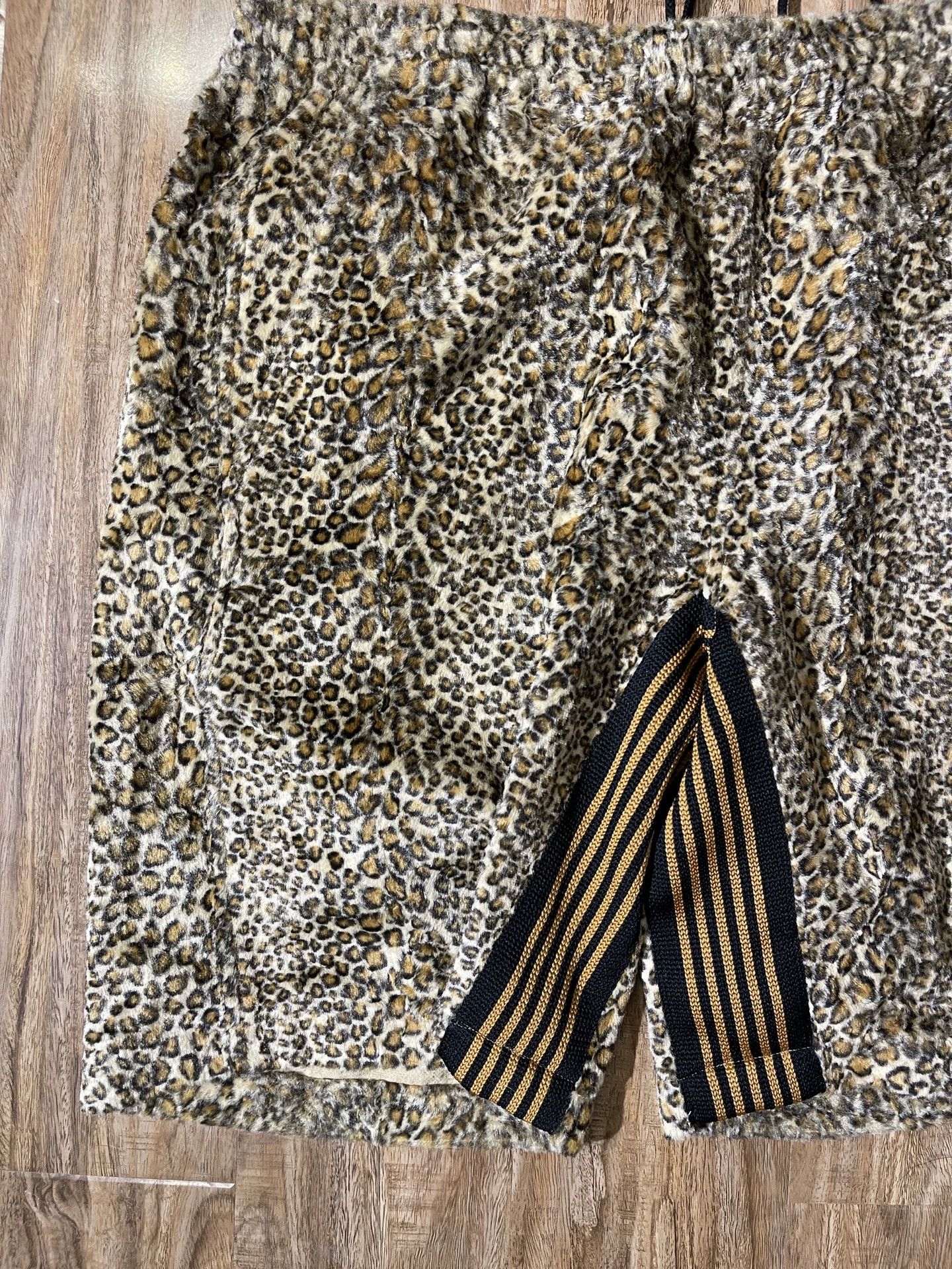 Needles NEEDLES X BEAMS SSZ Leopard Print Shorts Size US 30 / EU 46 - 4 Thumbnail