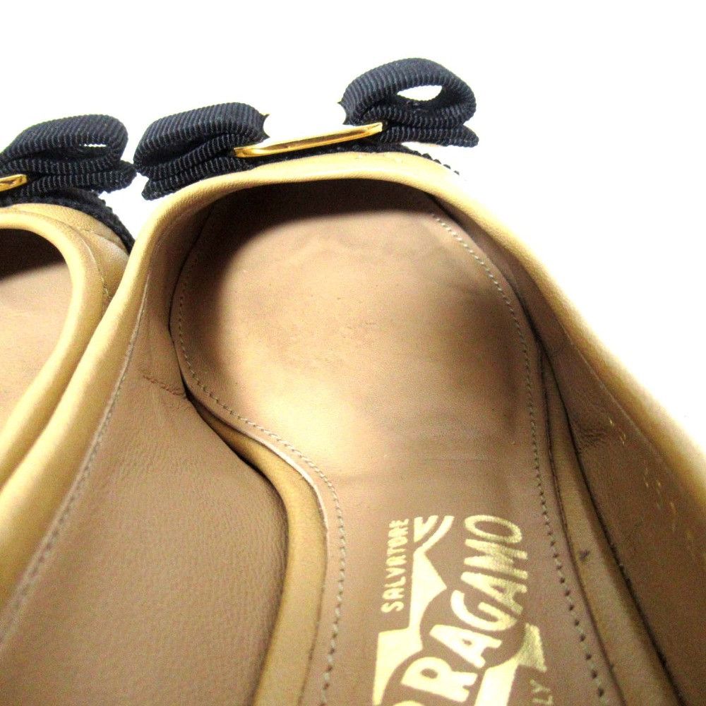 Salvatore Ferragamo Salvatore Ferragamo Salvatore Ferragamo Vara Quilting Leather Pumps Leather Shoes DUTY FREE for USA Size ONE SIZE - 11 Thumbnail