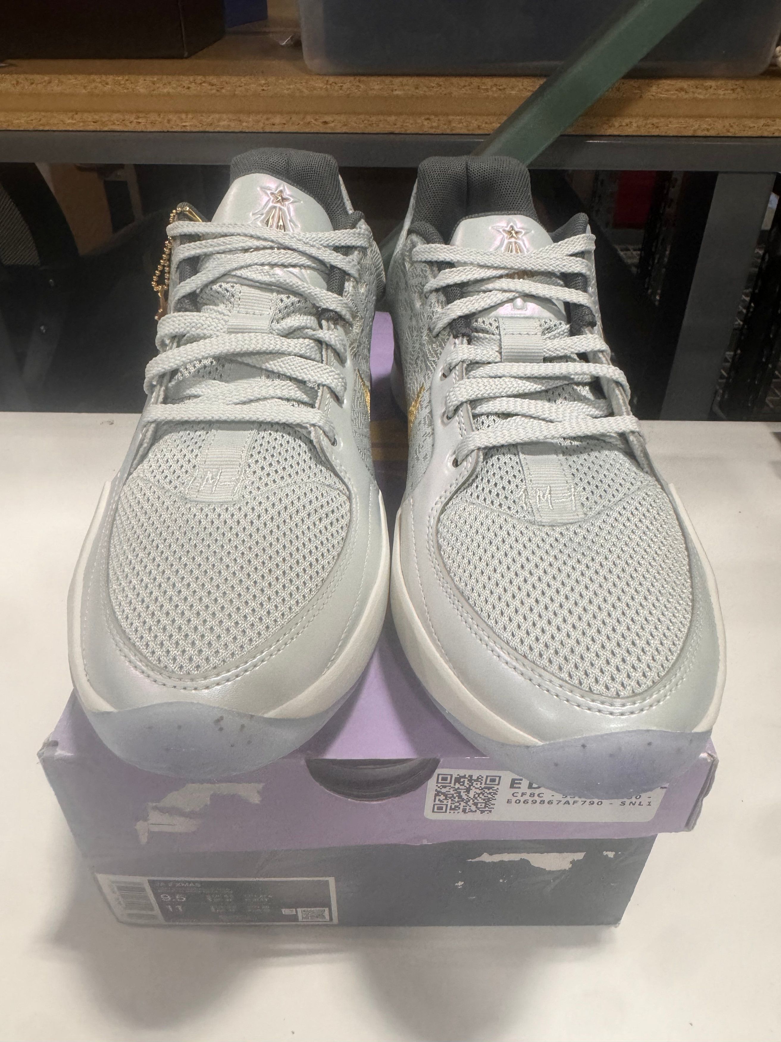 Nike PRE OWNED Ja 2 Tree Topper Size US 9.5 / EU 42-43 - 3 Thumbnail