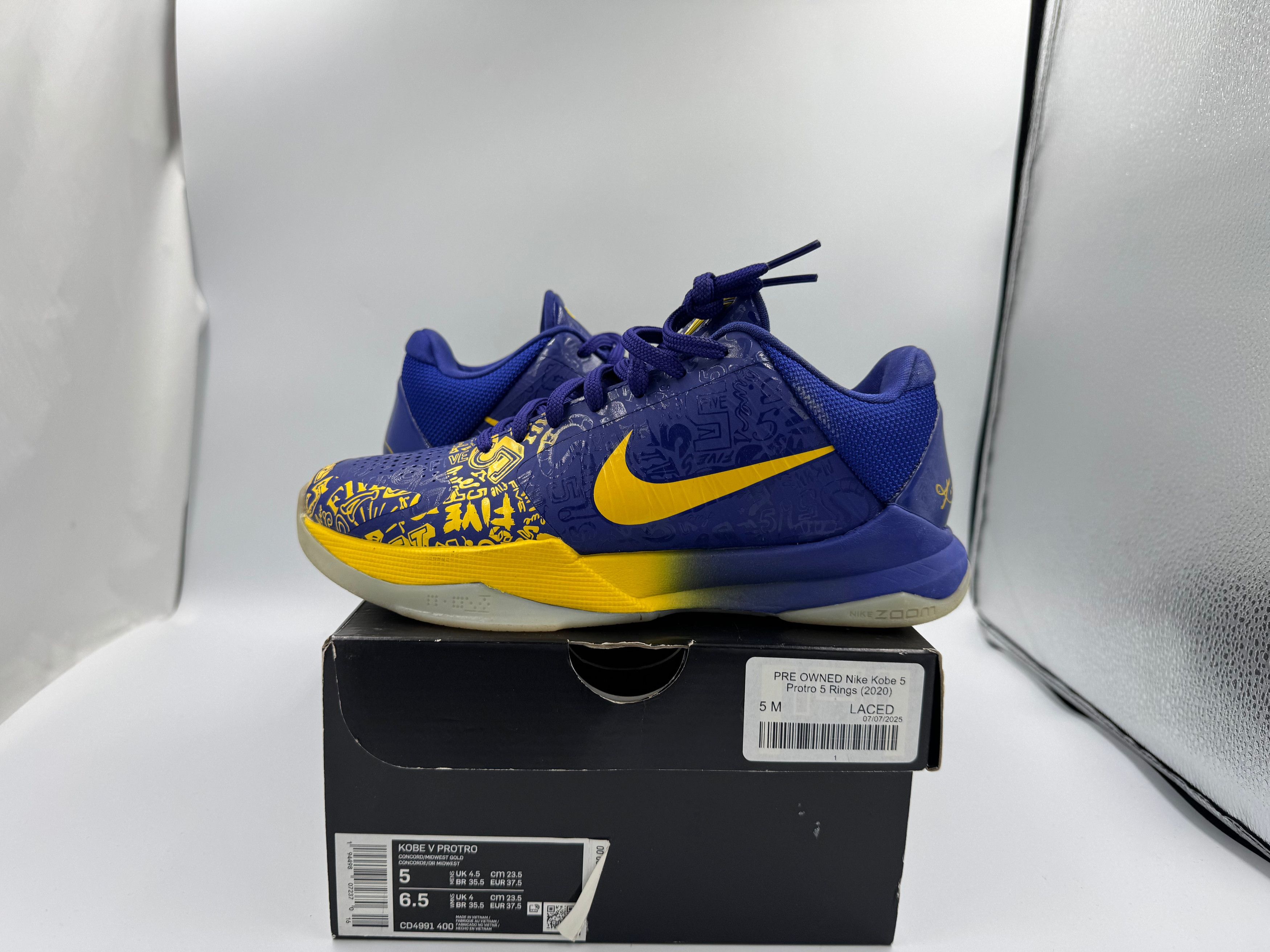 Nike PRE OWNED Kobe 5 Protro 5 Rings (2020) Size US 5 / EU 37 - 2 Thumbnail