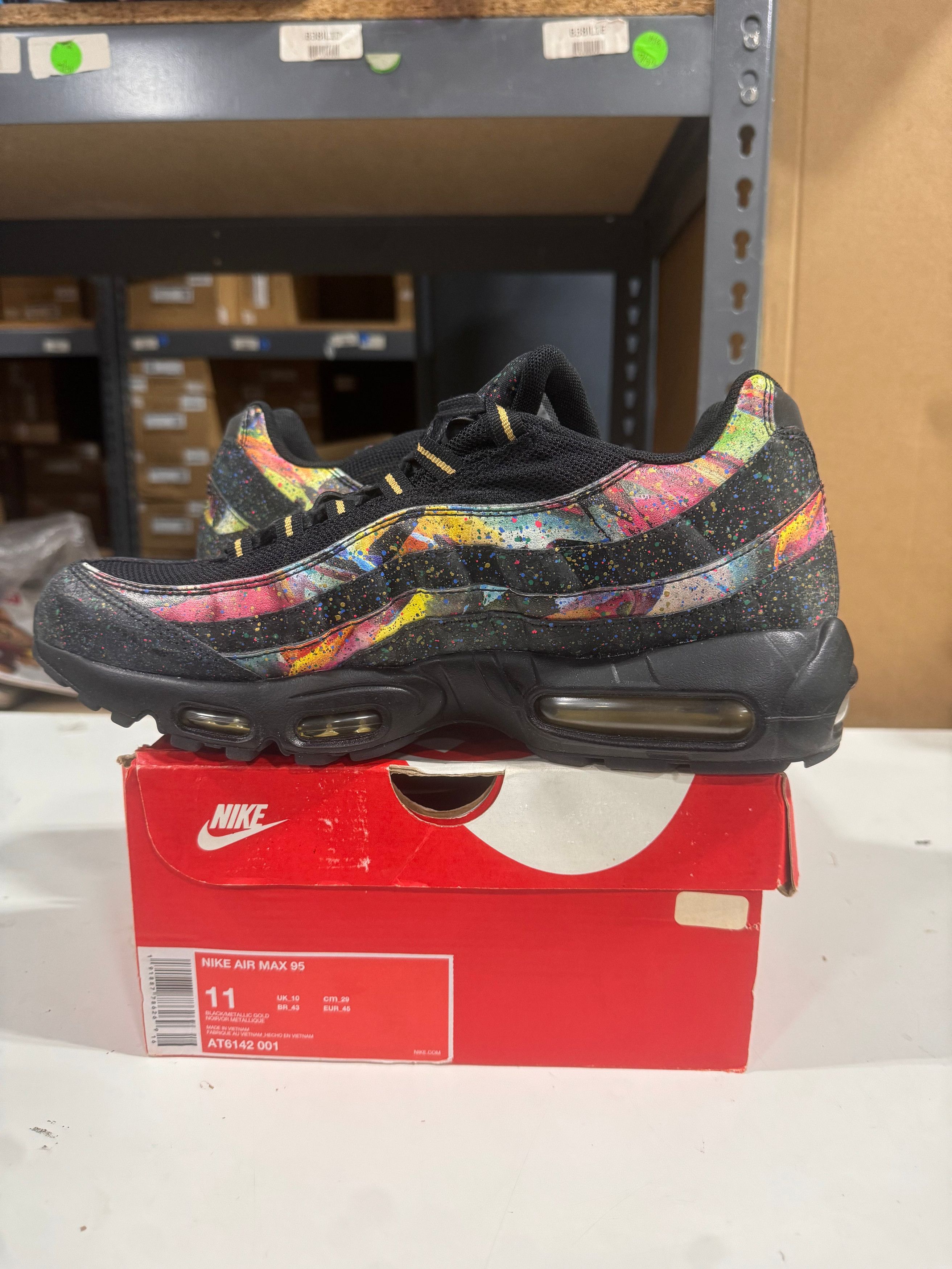 Nike PRE OWNED Air Max 95 Galaxy Splatter *Conditional* Size US 11 / EU 44 - 2 Thumbnail