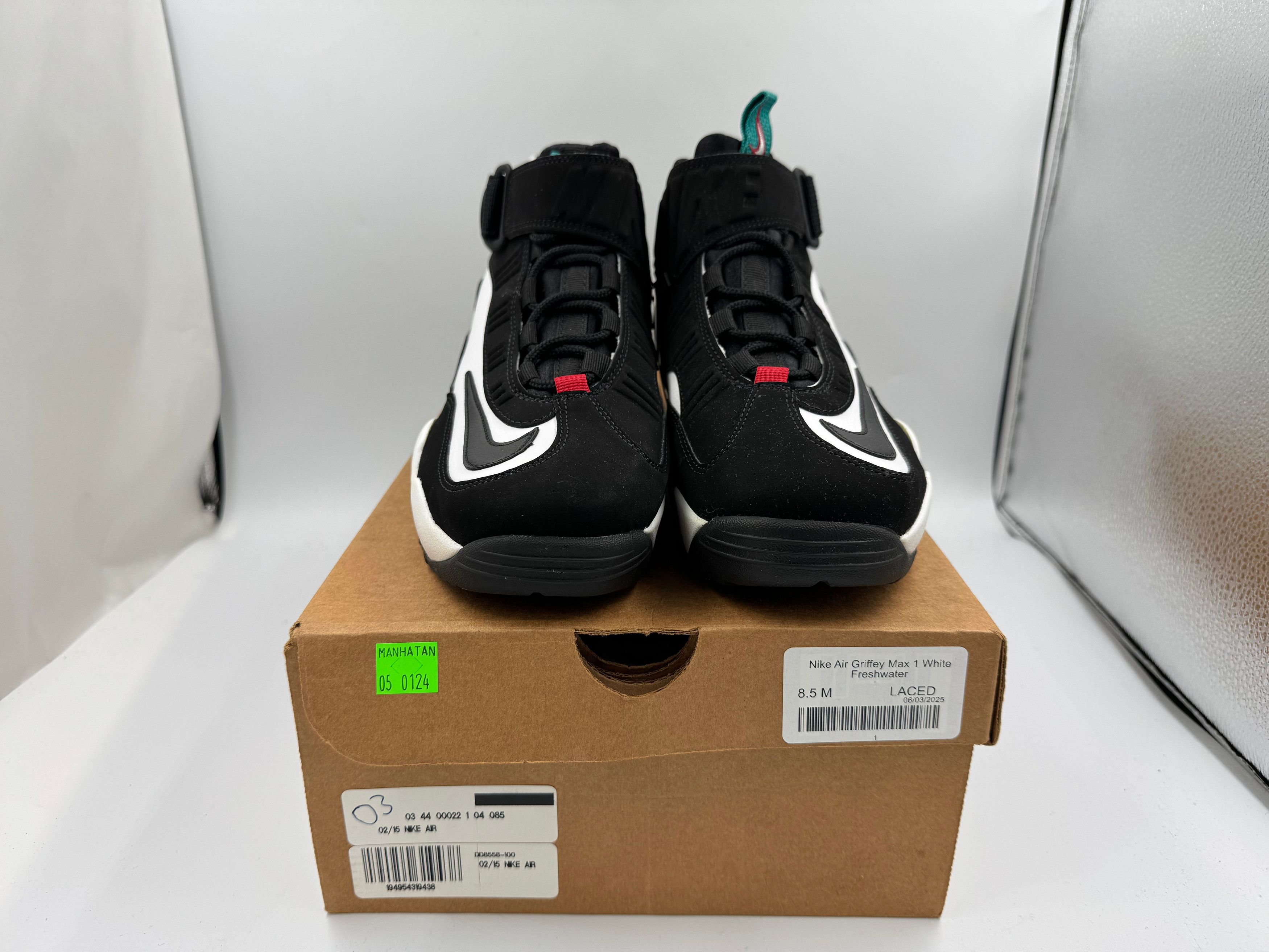 Nike PRE OWNED Air Griffey Max 1 Freshwater Conditional Size US 8.5 / EU 41-42 - 3 Thumbnail