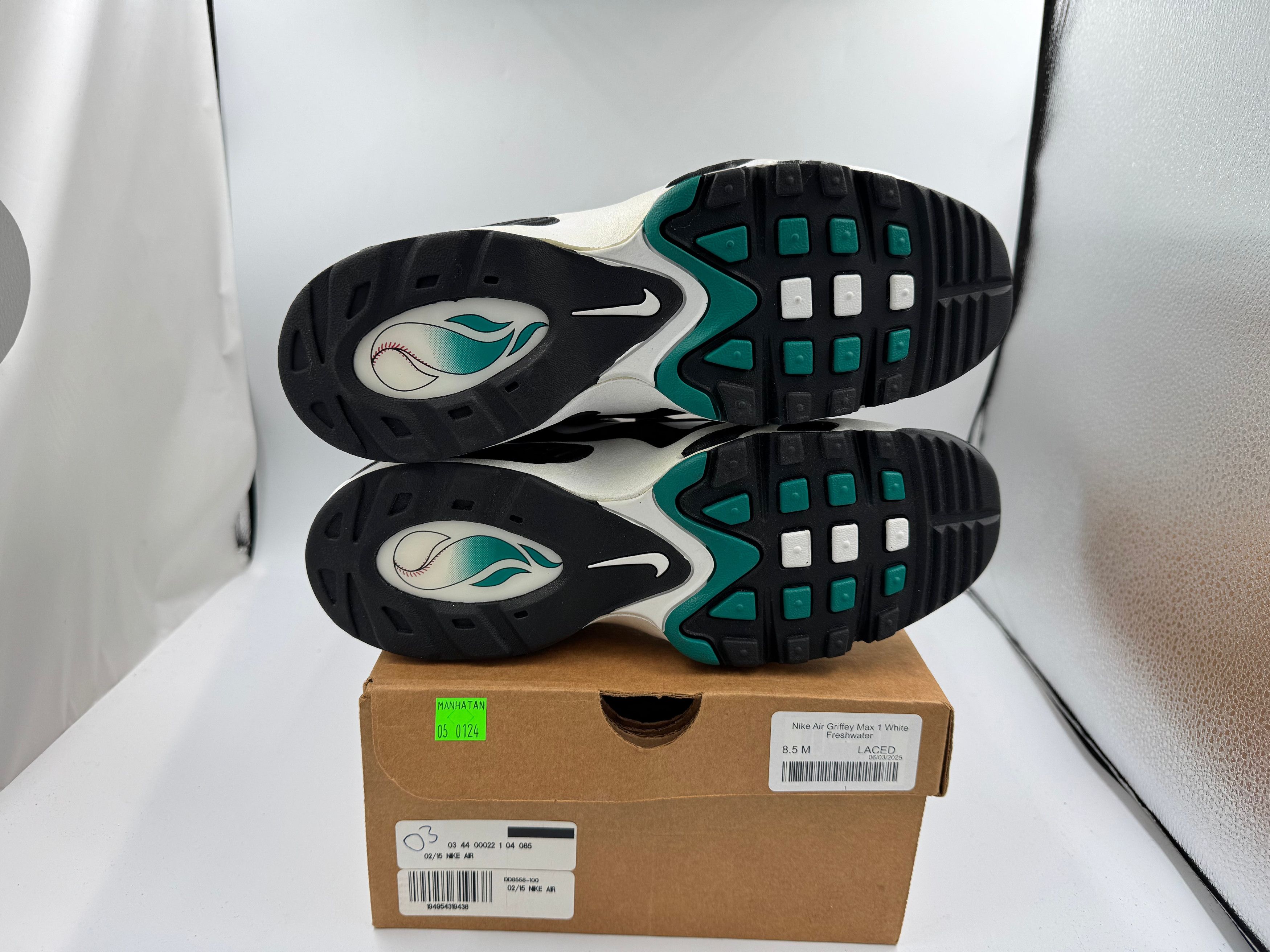Nike PRE OWNED Air Griffey Max 1 Freshwater Conditional Size US 8.5 / EU 41-42 - 5 Thumbnail