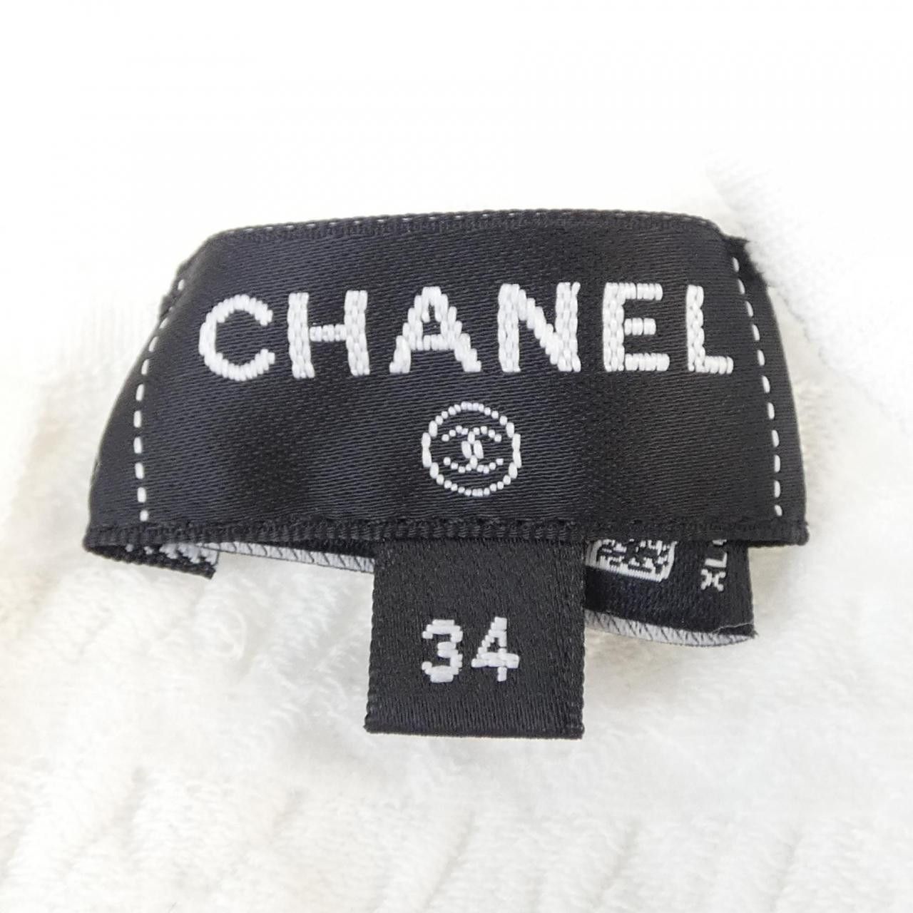 Chanel Chanel Chanel Knitwear Textile Tops P77528K11209 DUTY FREE for USA Size ONE SIZE - 6 Thumbnail