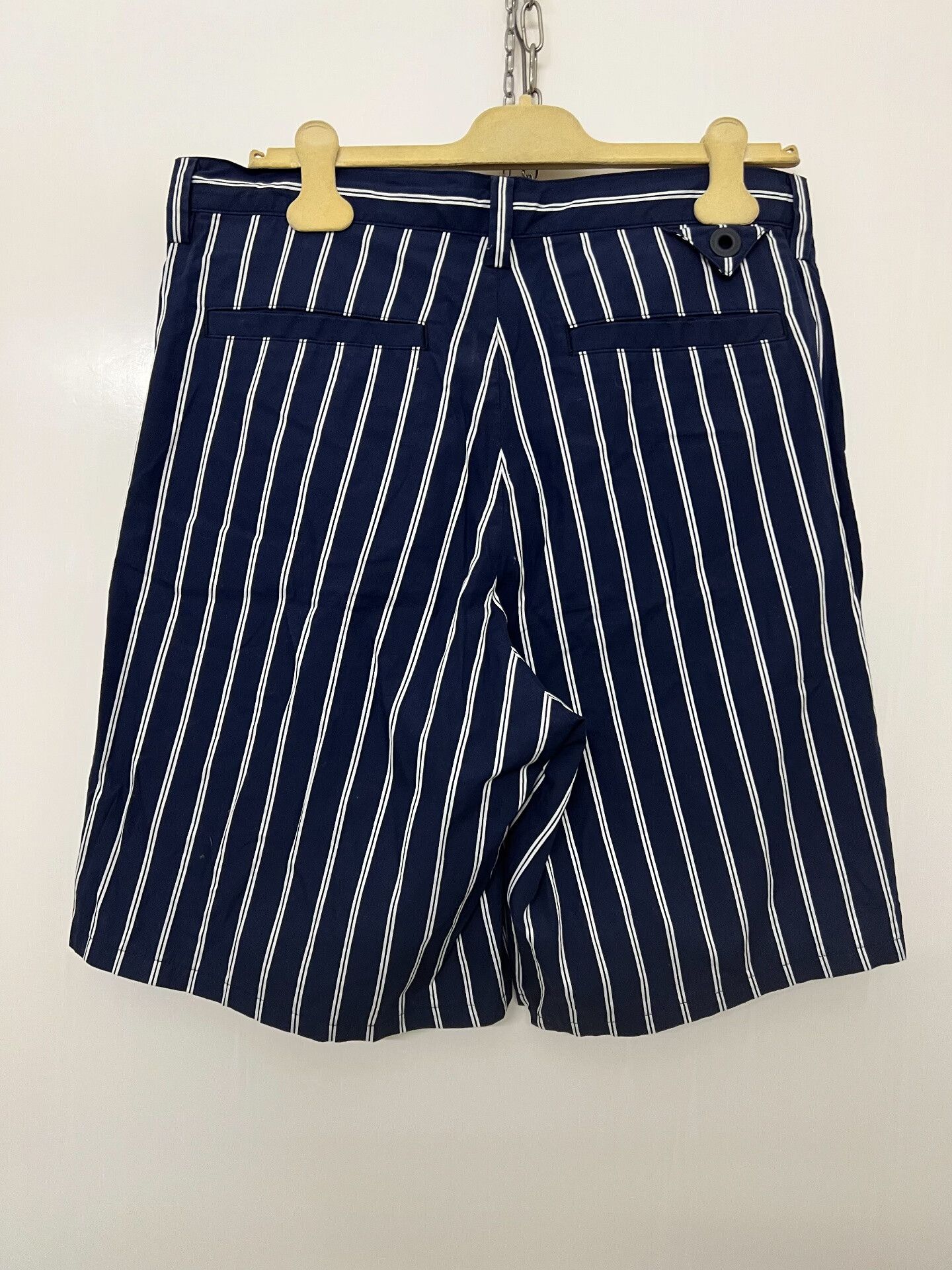 White Mountaineering White Mountaineering Men's Casual Shorts Size US 26 / EU 42 - 3 Thumbnail