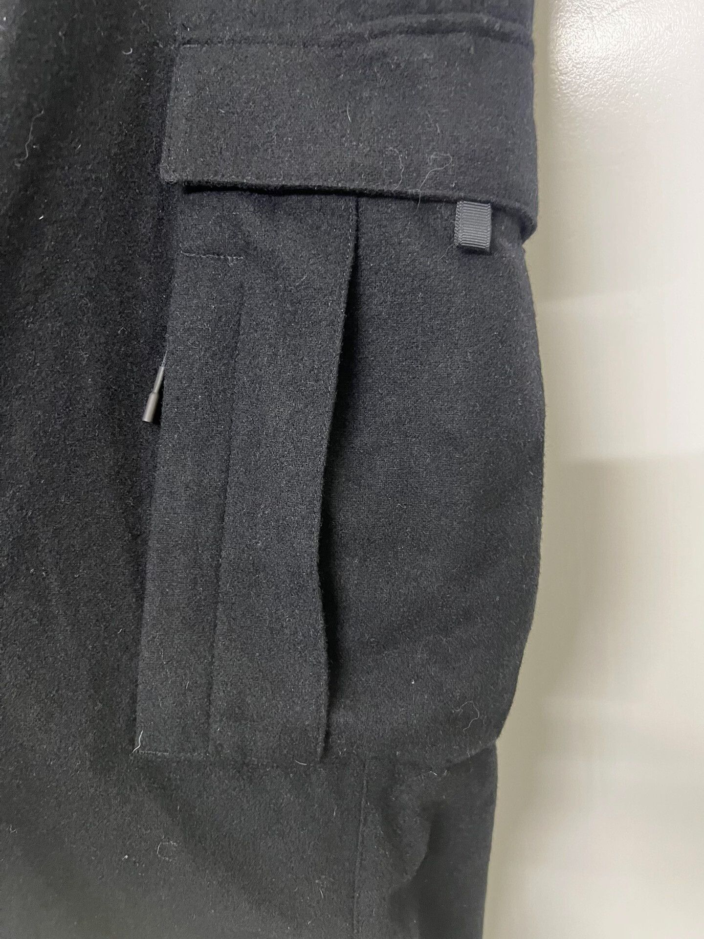 Y-3 Y-3 Men's Multi-pocket Cargo Tech Pants Size US 28 / EU 44 - 3 Thumbnail