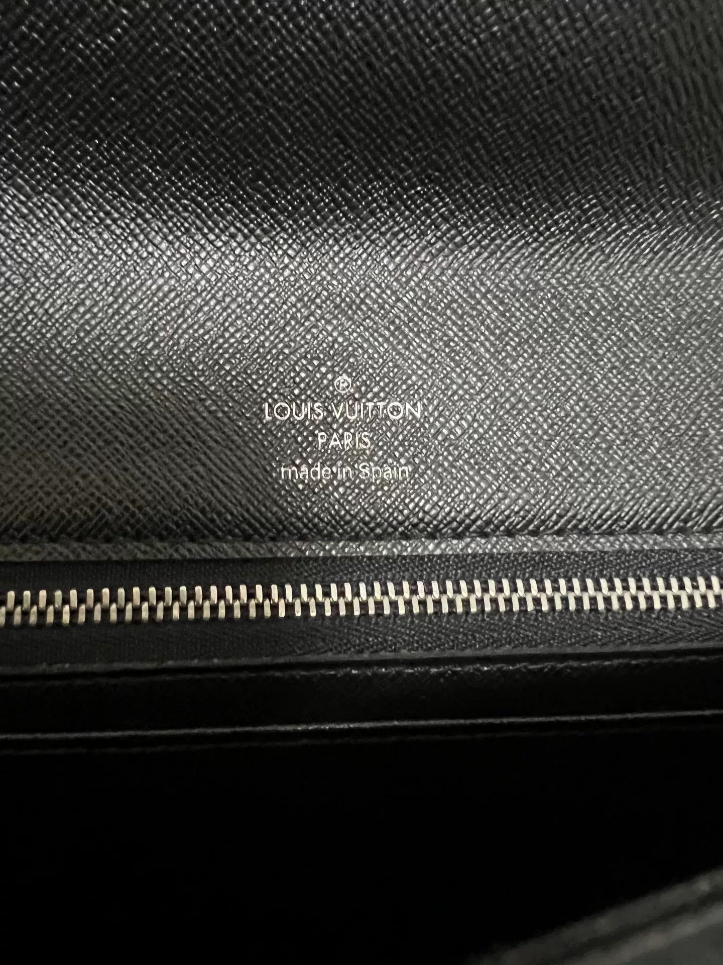 Louis Vuitton Louis Vuitton Men's Leather Handbag Size ONE SIZE - 5 Thumbnail