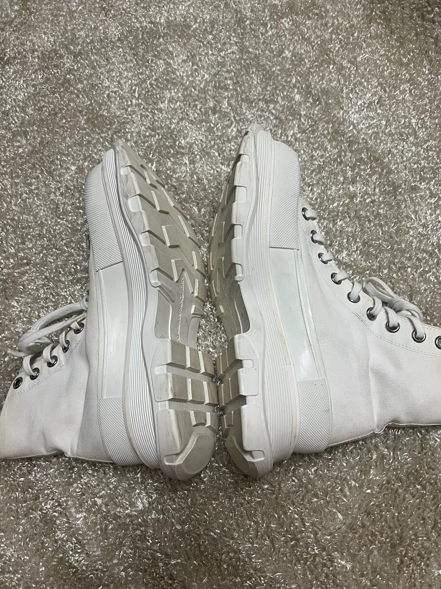Alexander McQueen Alexander McQueen Men's White Dad Shoes Size US 6 / EU 39 - 5 Thumbnail