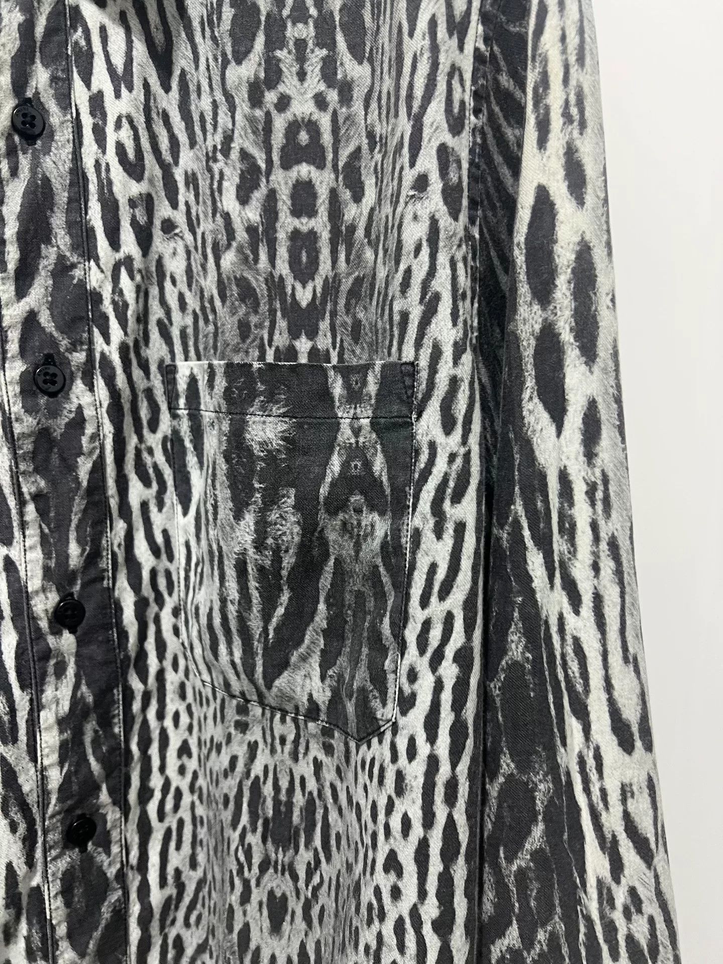 Amiri Amiri Men's Leopard Print Casual Shirt Size US M / EU 48-50 / 2 - 3 Thumbnail