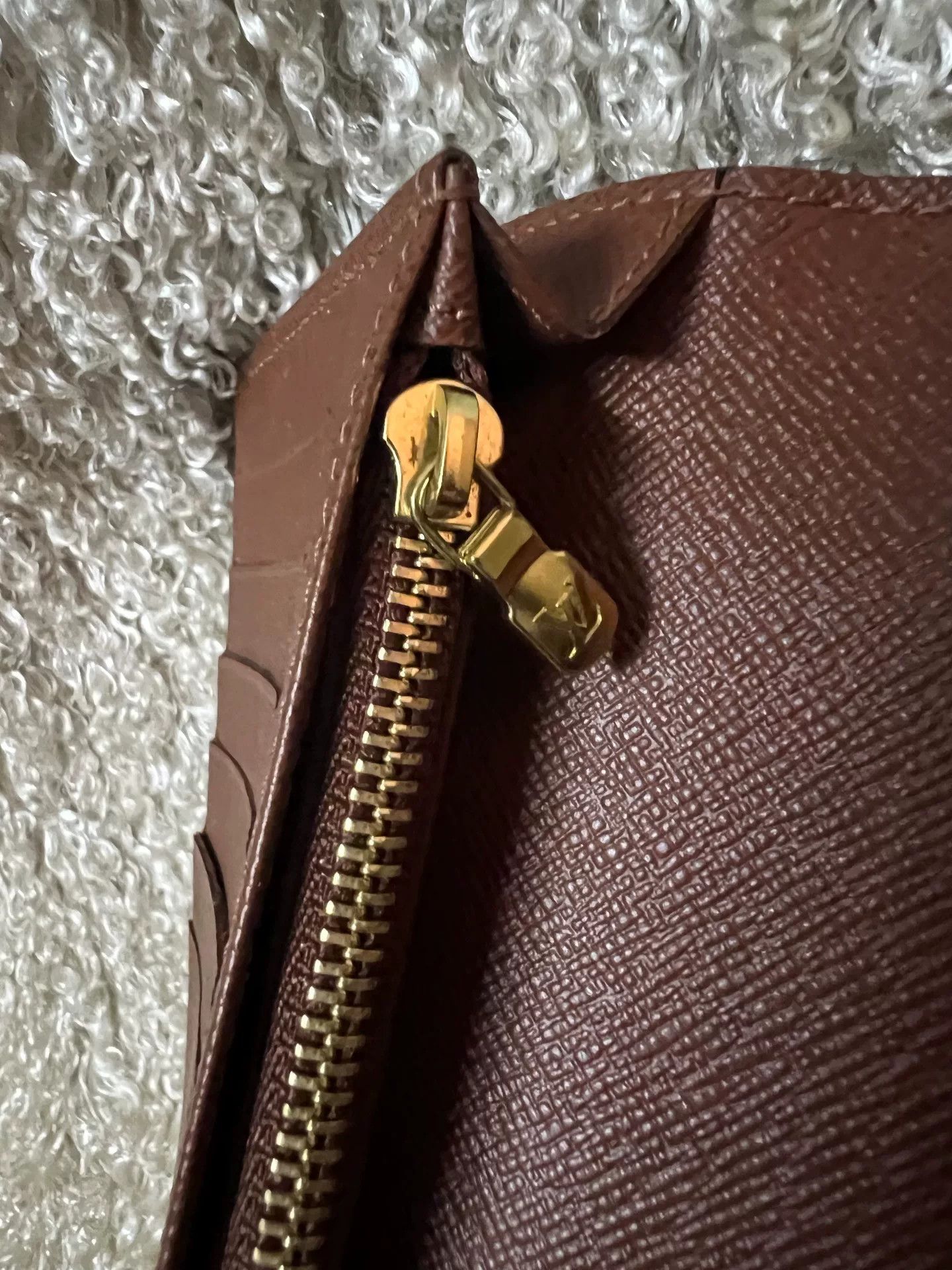 Louis Vuitton Louis Vuitton Classic Wallet Size ONE SIZE - 4 Thumbnail