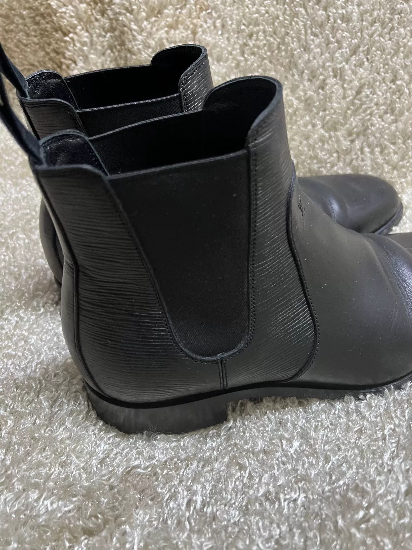 Louis Vuitton Louis Vuitton Men's Leather Chelsea Boots Size US 5 / EU 37 - 4 Thumbnail