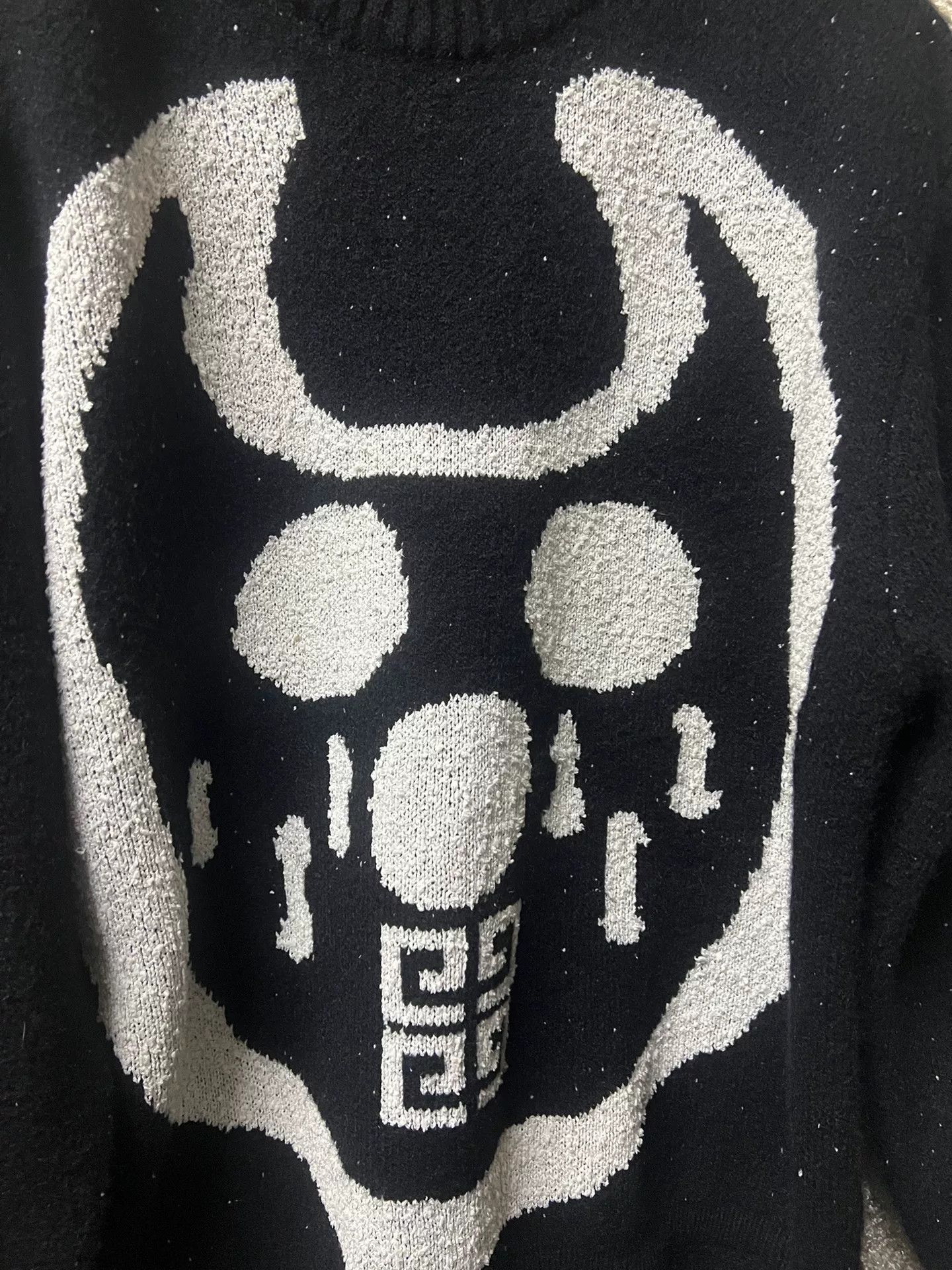 Givenchy Givenchy Men's Thick Wool Skull Sweater Size US M / EU 48-50 / 2 - 3 Thumbnail