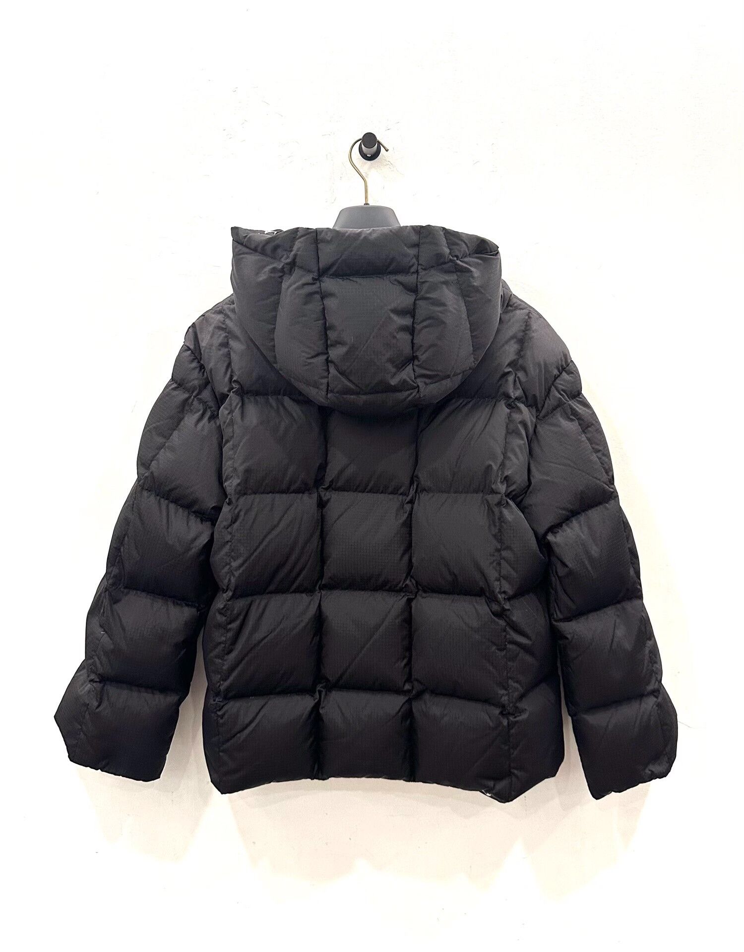 Louis Vuitton Louis Vuitton Capsule Women's Black Monogram Down Jacket Size XS / US 0-2 / IT 36-38 - 3 Thumbnail