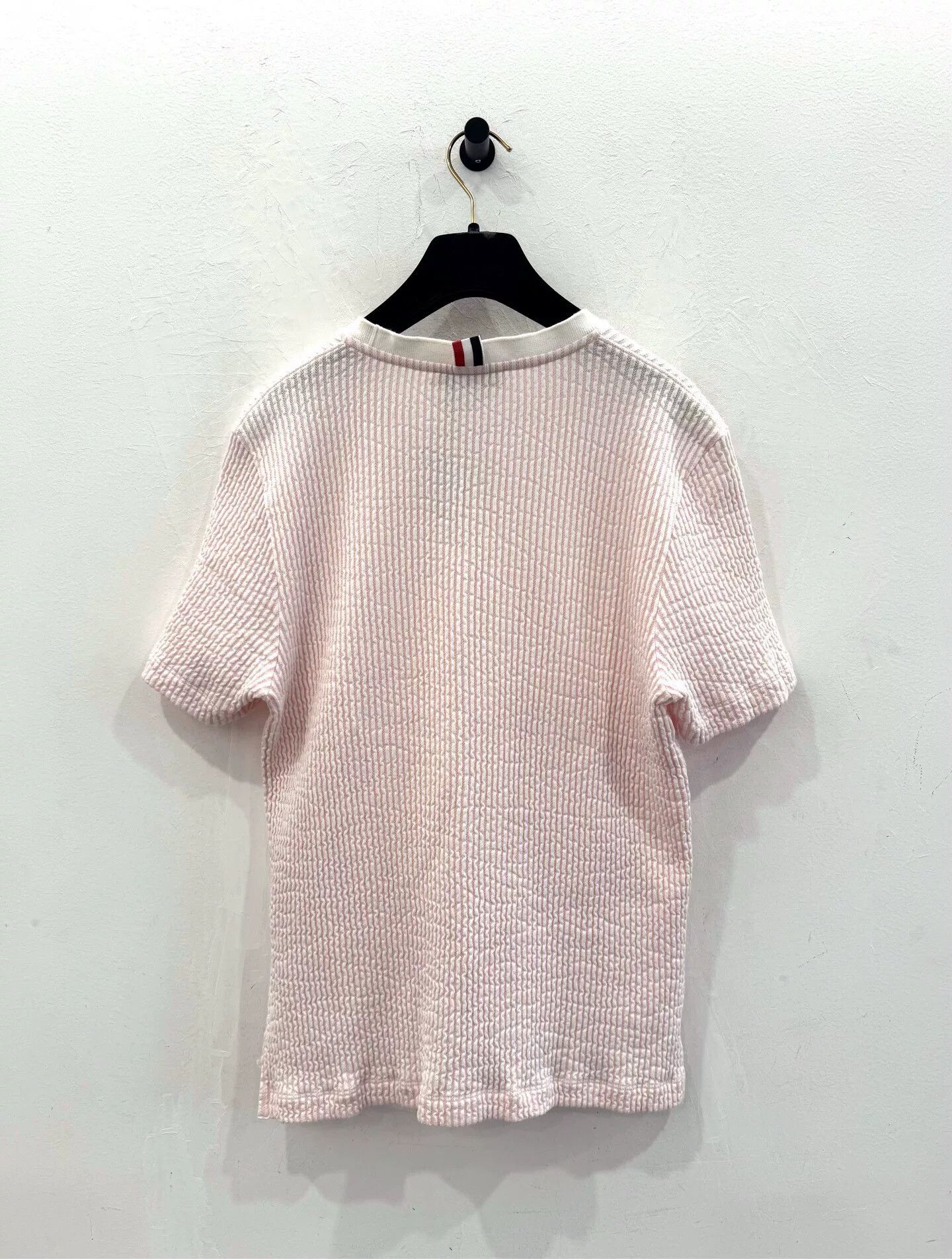 Thom Browne Thom Browne Pink Seersucker Stripe Tee Size M / US 6-8 / IT 42-44 - 3 Thumbnail