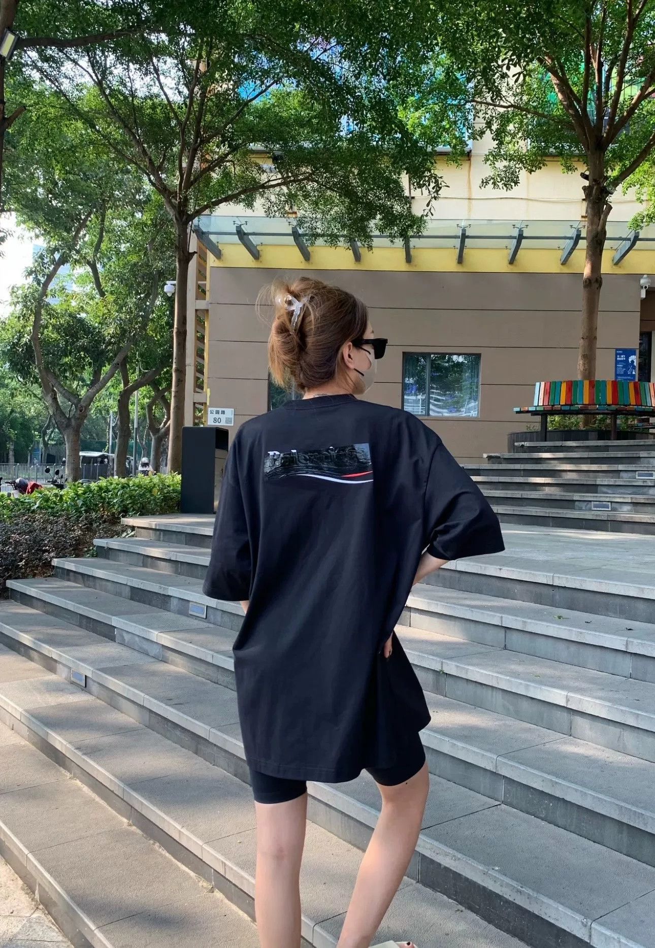 Balenciaga Balenciaga Tape Cola Black Short-Sleeve Tee Size US XL / EU 56 / 4 - 2 Thumbnail