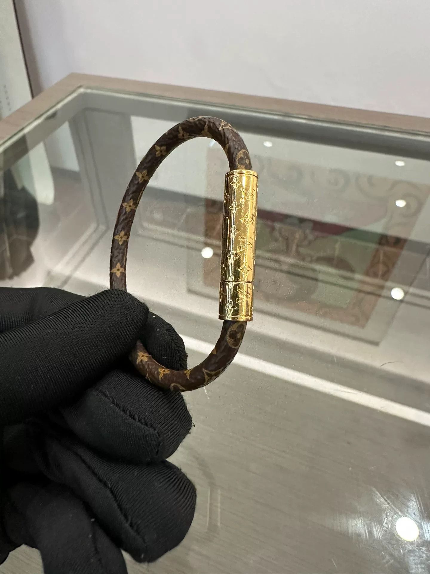 Louis Vuitton Louis Vuitton Vintage Monogram Brown Brass Bracelet Size ONE SIZE - 2 Thumbnail